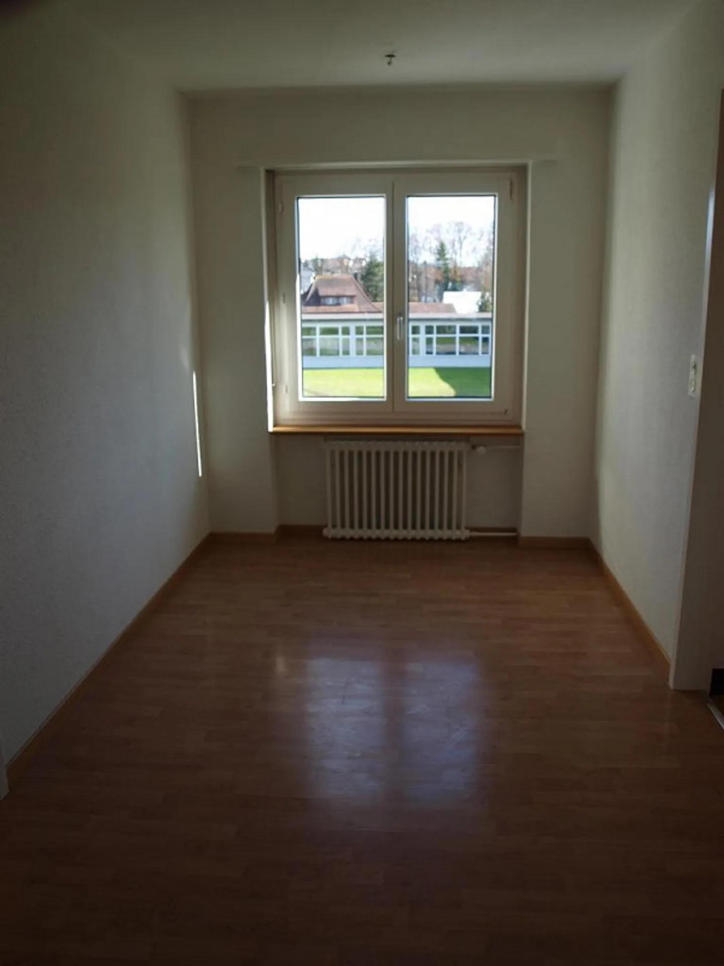 Ich bin hübsch, sonnig und umgeben von Grün - Foto 4 von 7