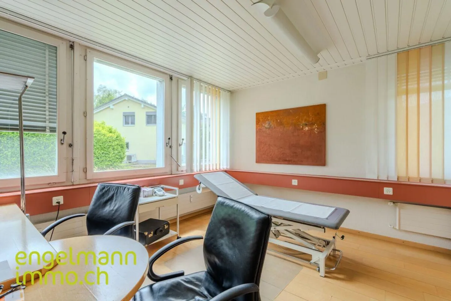 Renditeobjekt: Geschäftsräume, Garage und Atelier - Foto 9 von 12