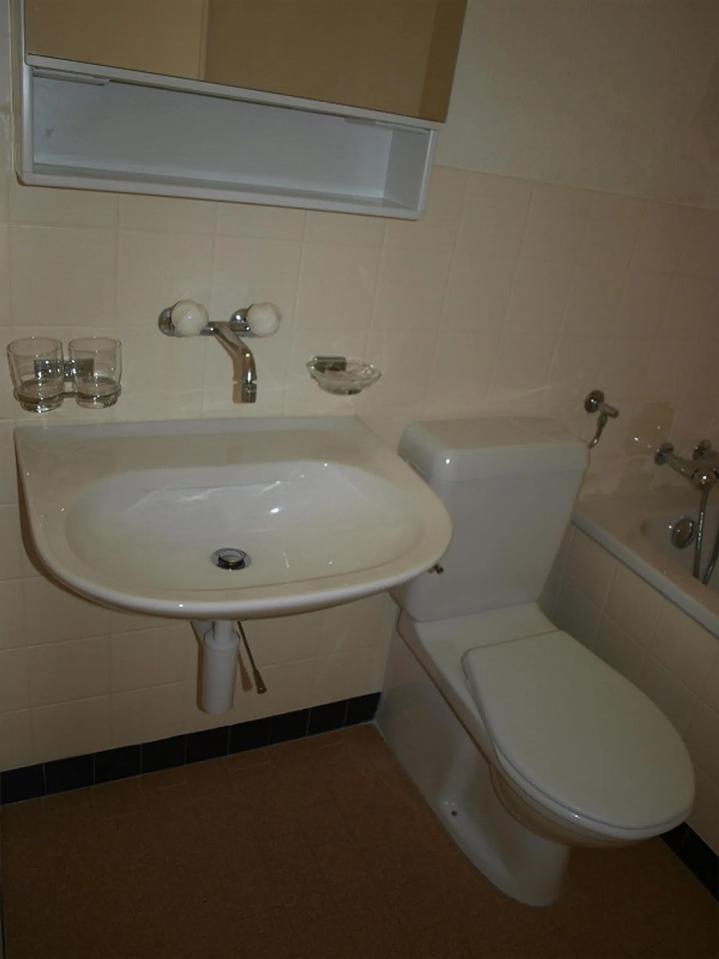 Ich bin hübsch, sonnig und umgeben von Grün - Foto 7 von 7