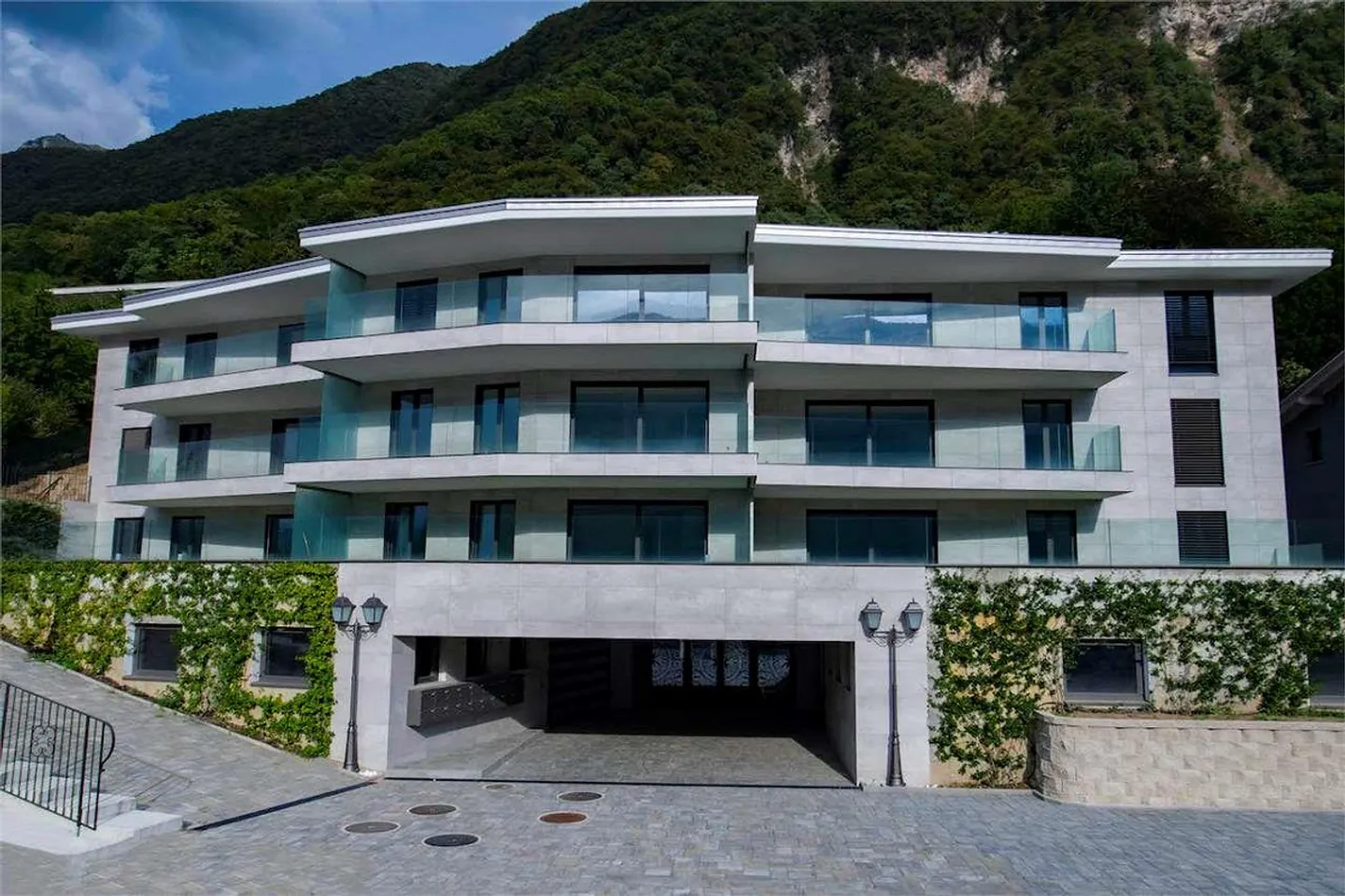 Vue sur le lac et jardin - Appartement moderne à Capolago - Photo 10 sur 11