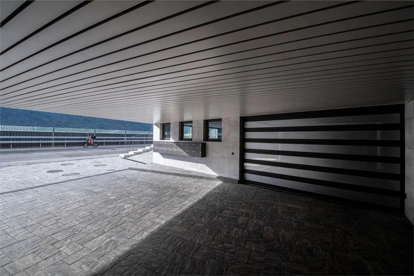 Vue sur le lac et jardin - Appartement moderne à Capolago - Photo 11 sur 11