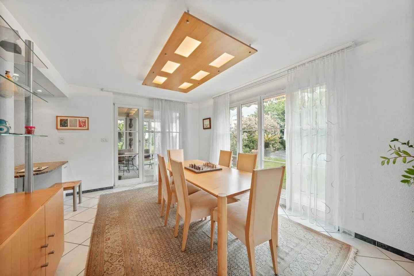 Attraktives Einfamilienhaus mit wunderschöner Seesicht! - Foto 3 von 15