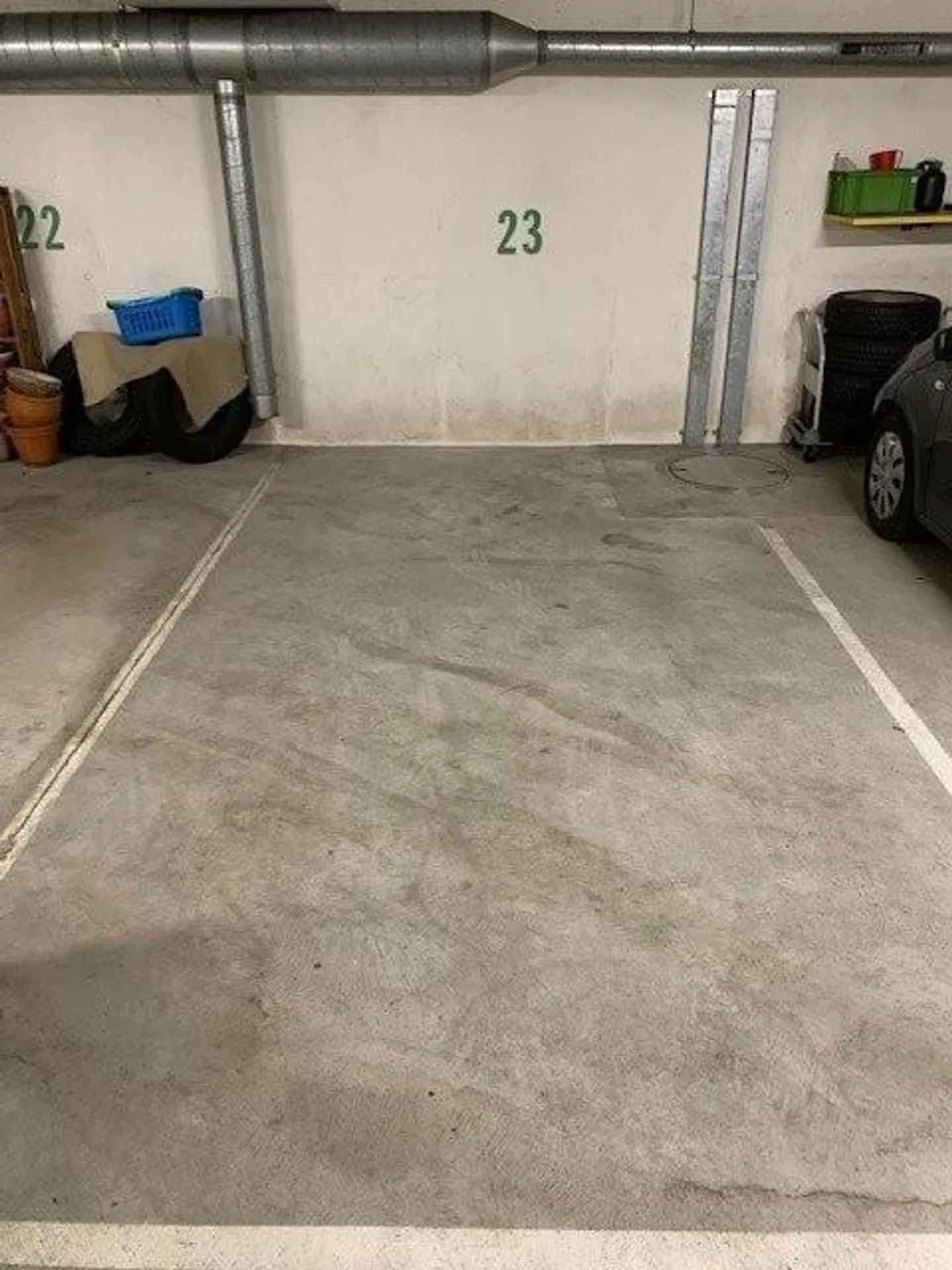 Parking space for rent - Photo 2 of 3