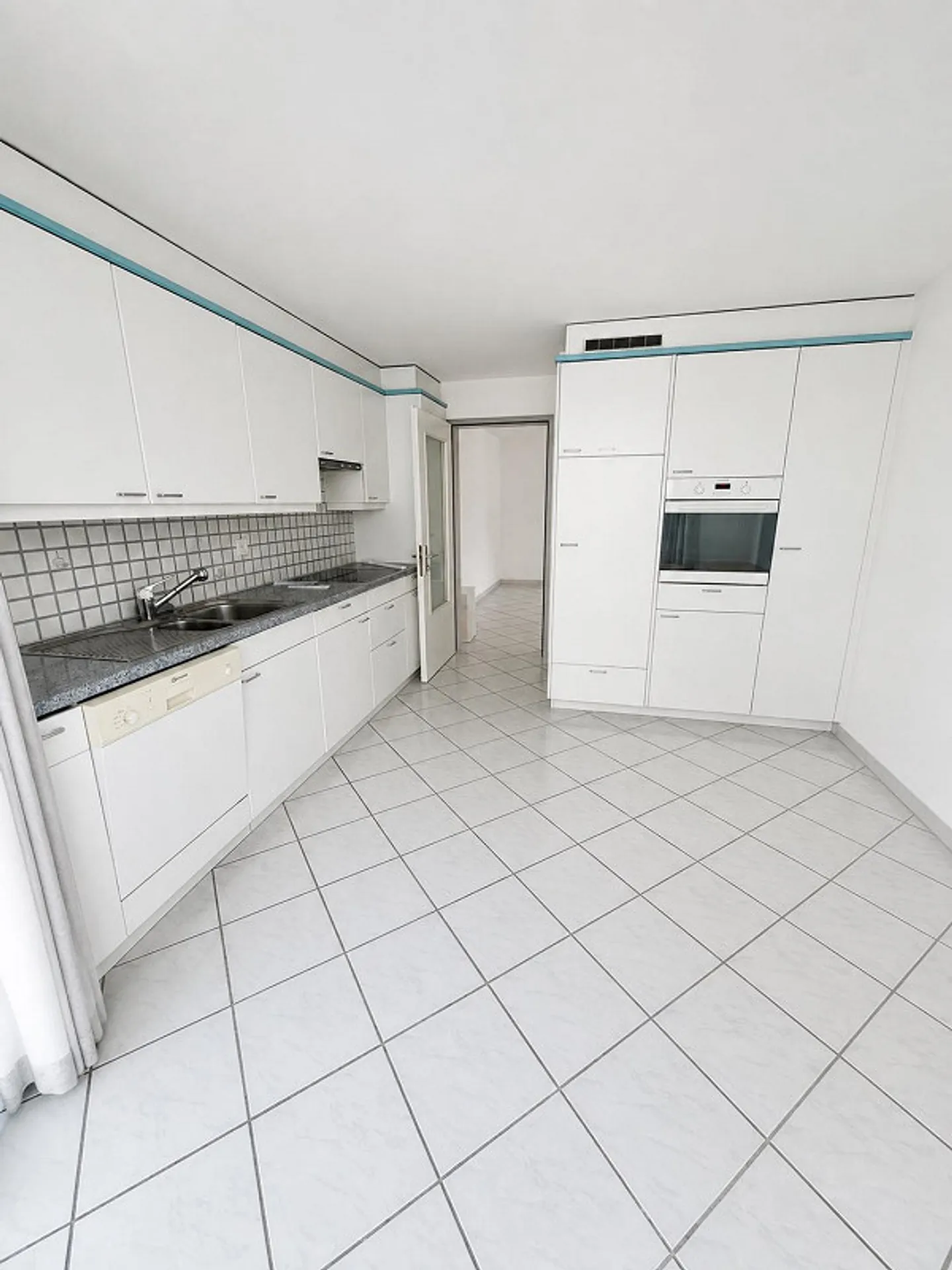 Luminoso appartamento di 4.5 locali – vivere in centro a Domat/Ems - Foto 9 di 13