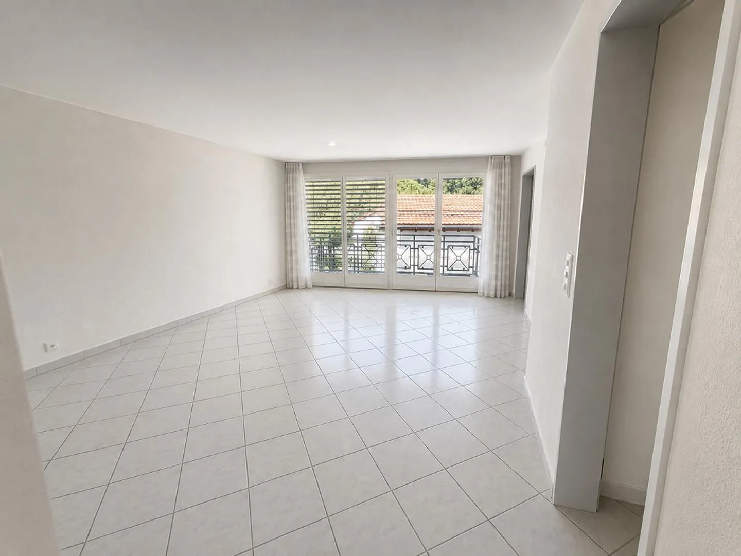 Luminoso appartamento di 4.5 locali – vivere in centro a Domat/Ems - Foto 10 di 13