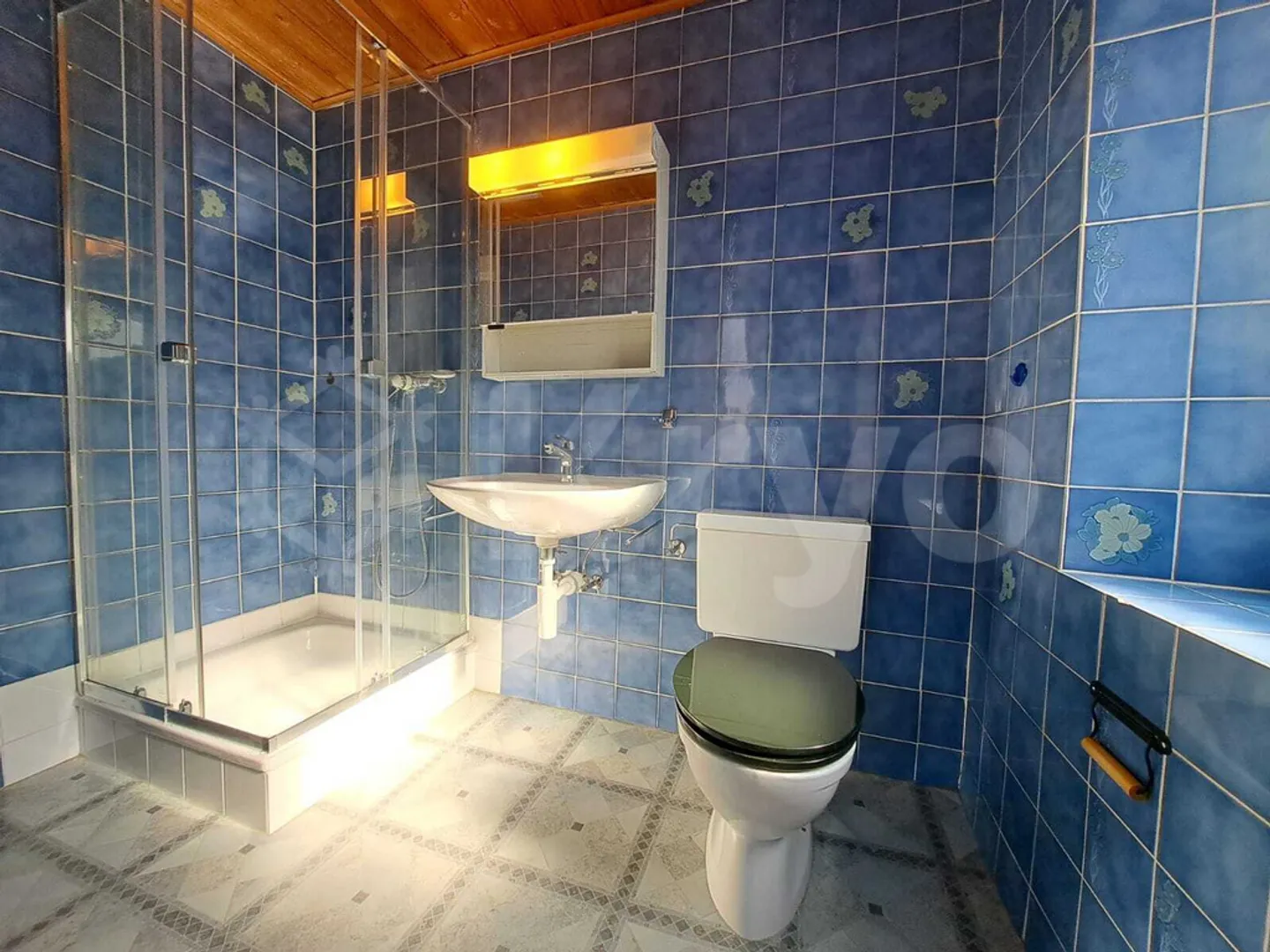 PETITE-RUE 4, 2,5-Zimmer-Wohnung mit Kamin - Foto 7 von 7