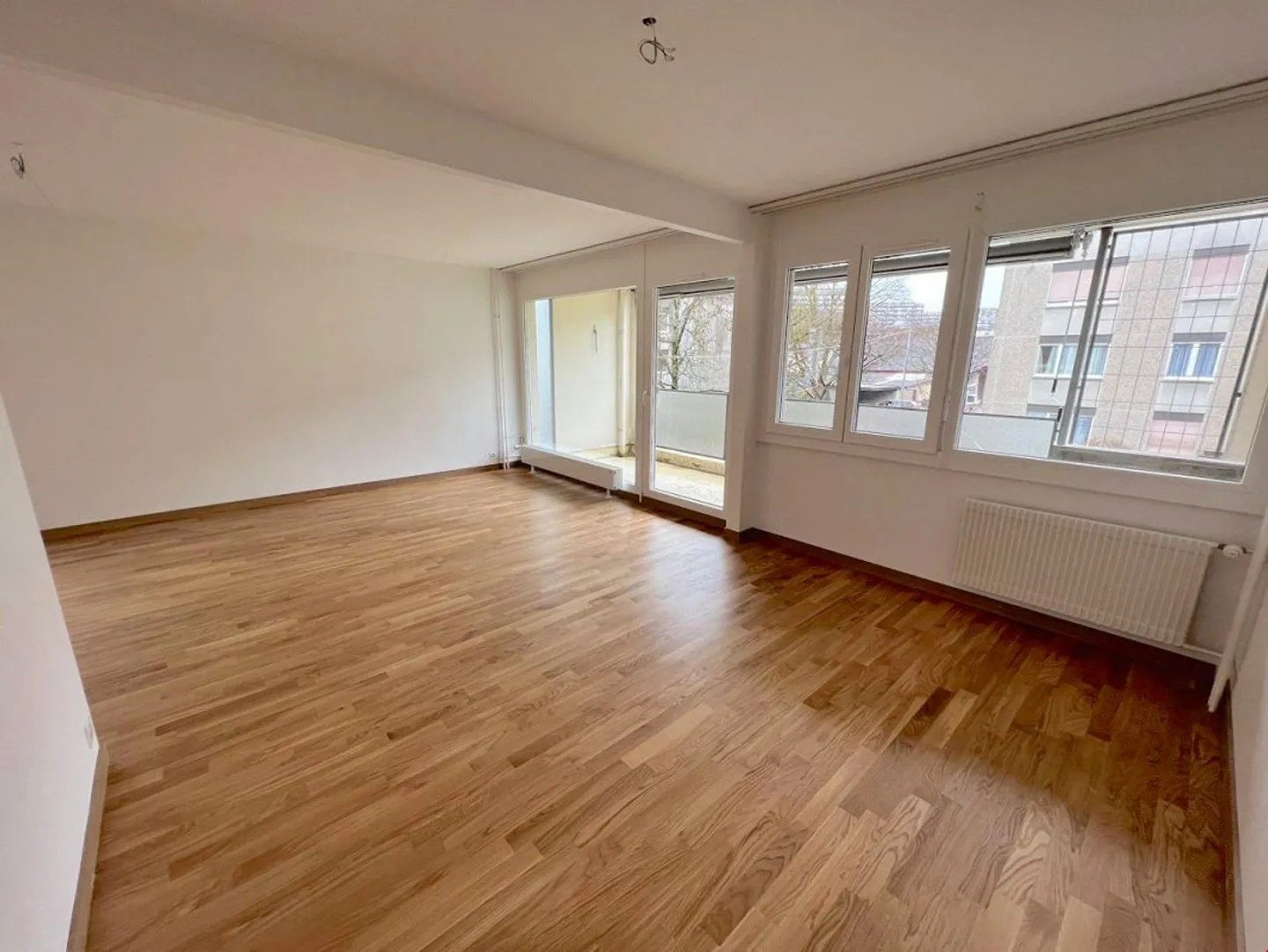 Wunderschone 3.5 Zimmer Wohnung an toller Lage - Foto 4 von 8