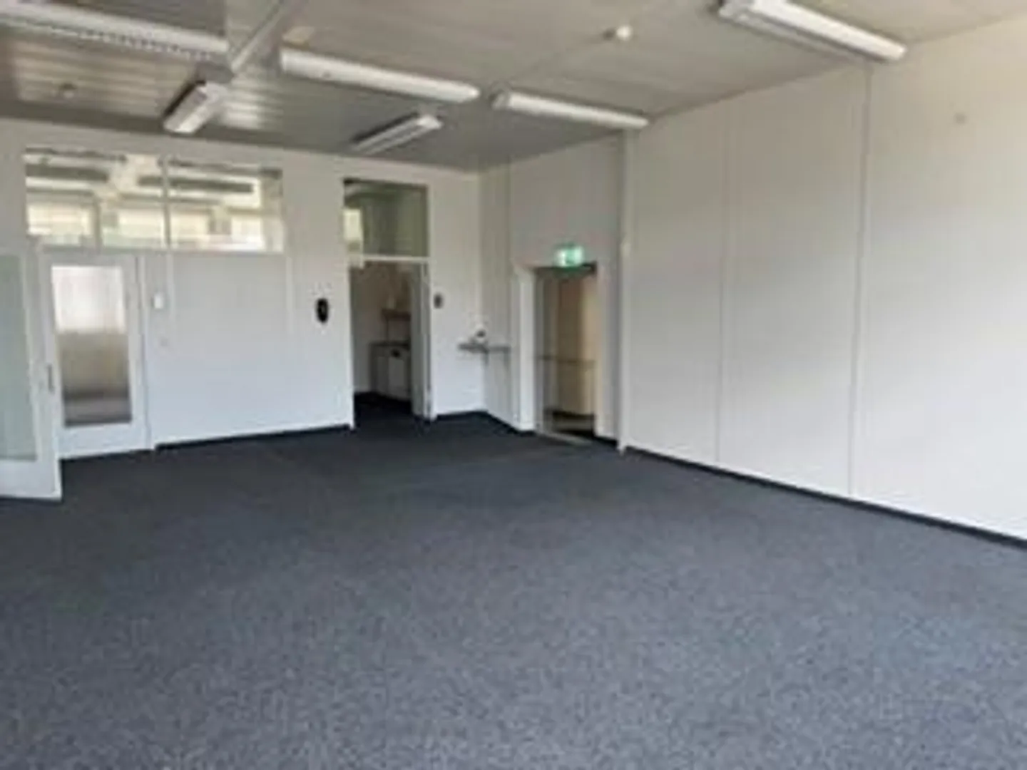 Moderne Gewerbefläche im SIG - Foto 3 von 13