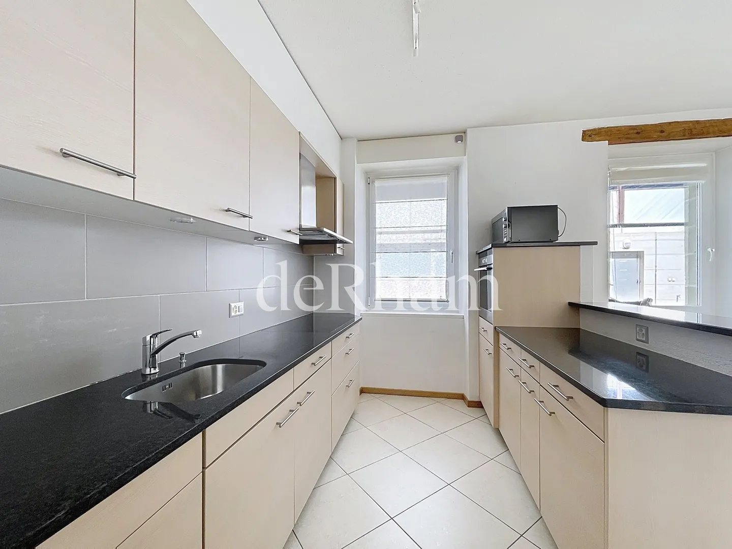 Magnificent 8.5-room apartment with terrace and garden - Photo 2 of 13
