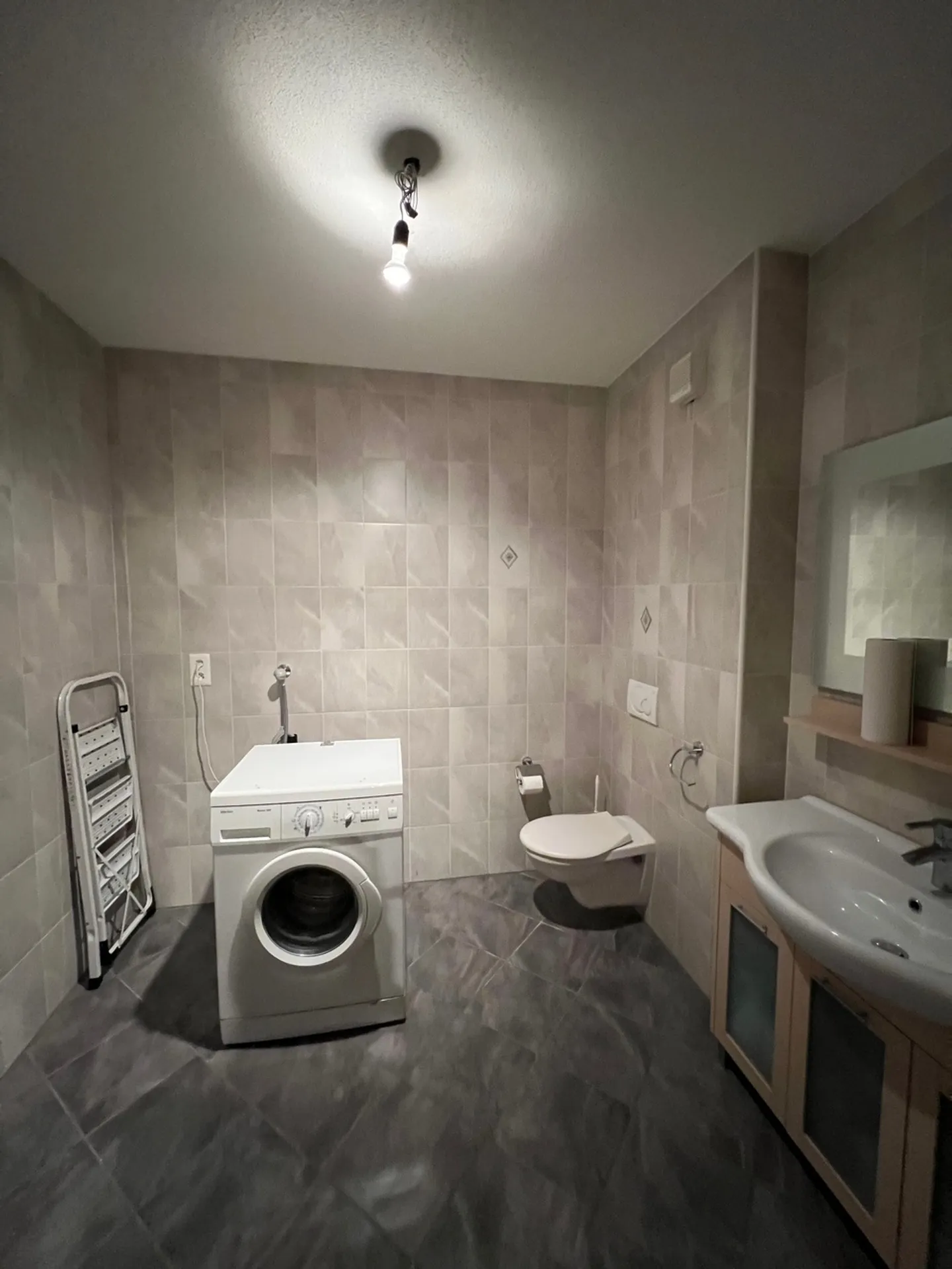 Geräumige 5,5-Zimmer-Wohnung 150m2 mit großer Terrasse und Keller. - Foto 10 von 10