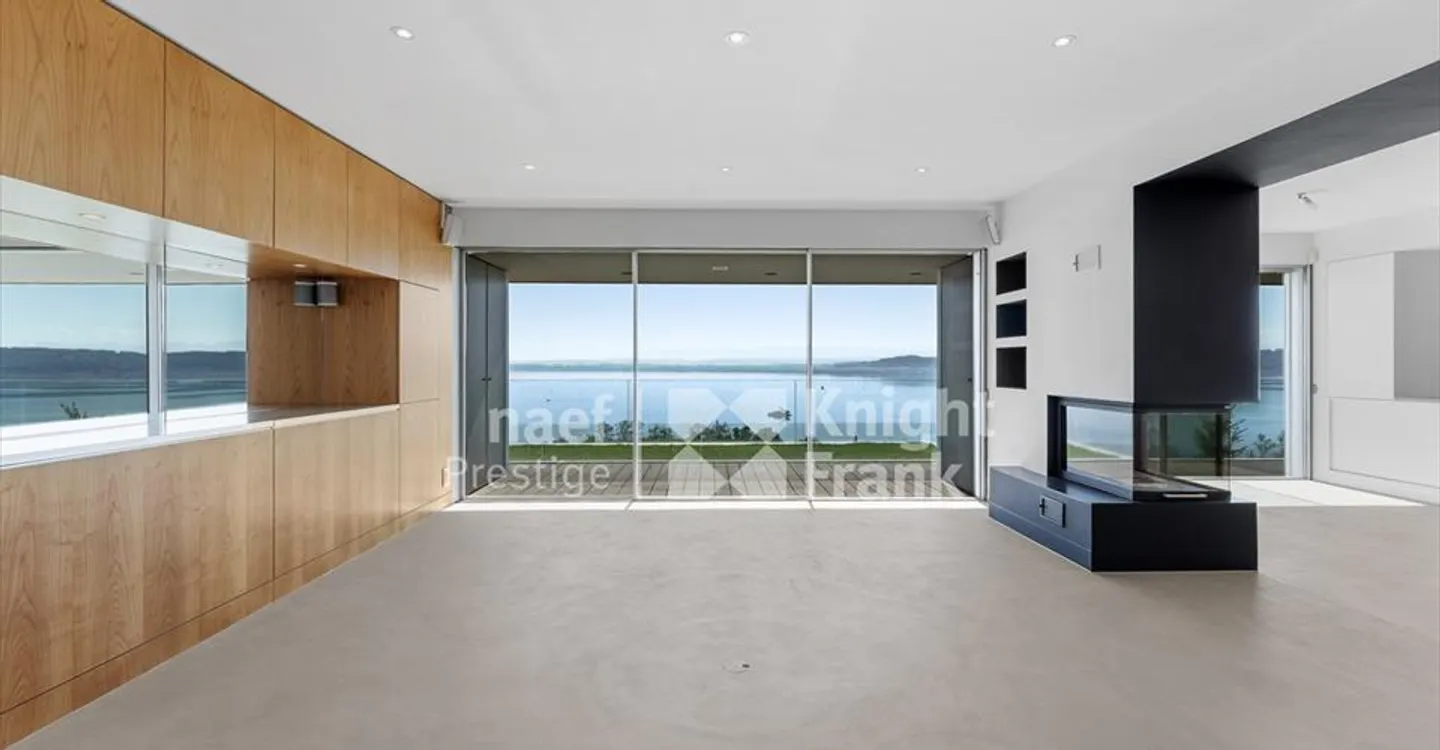 Elegante Casa Familiare con Vista Lago - Foto 3 di 10