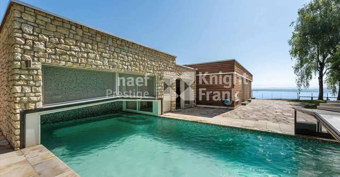 Elegante Casa Familiare con Vista Lago - Foto 4 di 10