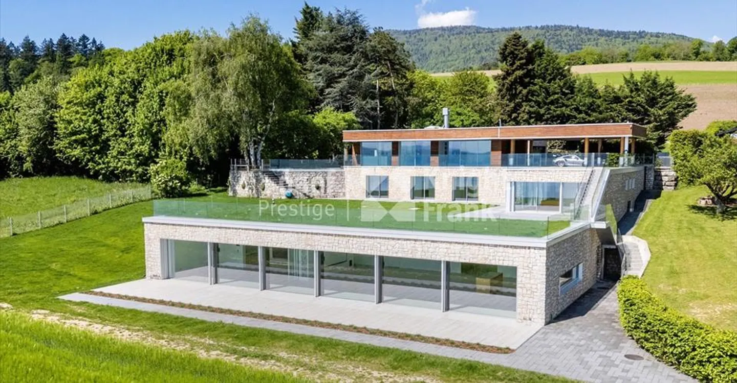 Elegante Casa Familiare con Vista Lago - Foto 10 di 10