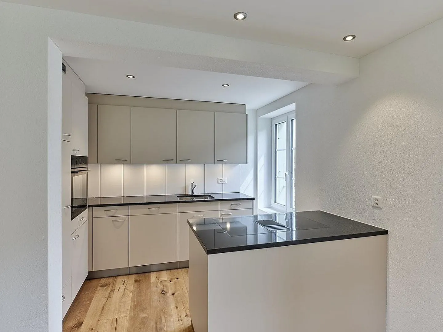 Appartamento moderno di 3,5 stanze a Stettlen - Foto 2 di 7