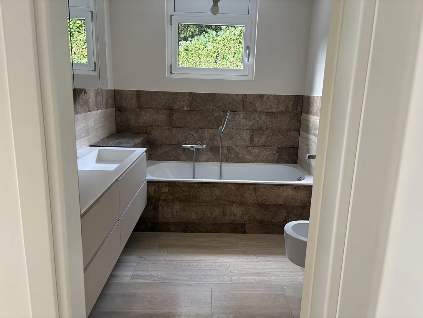 Luxuswohnung mit 4,5 Zimmern im schönen Vico Morcote - Foto 9 von 12