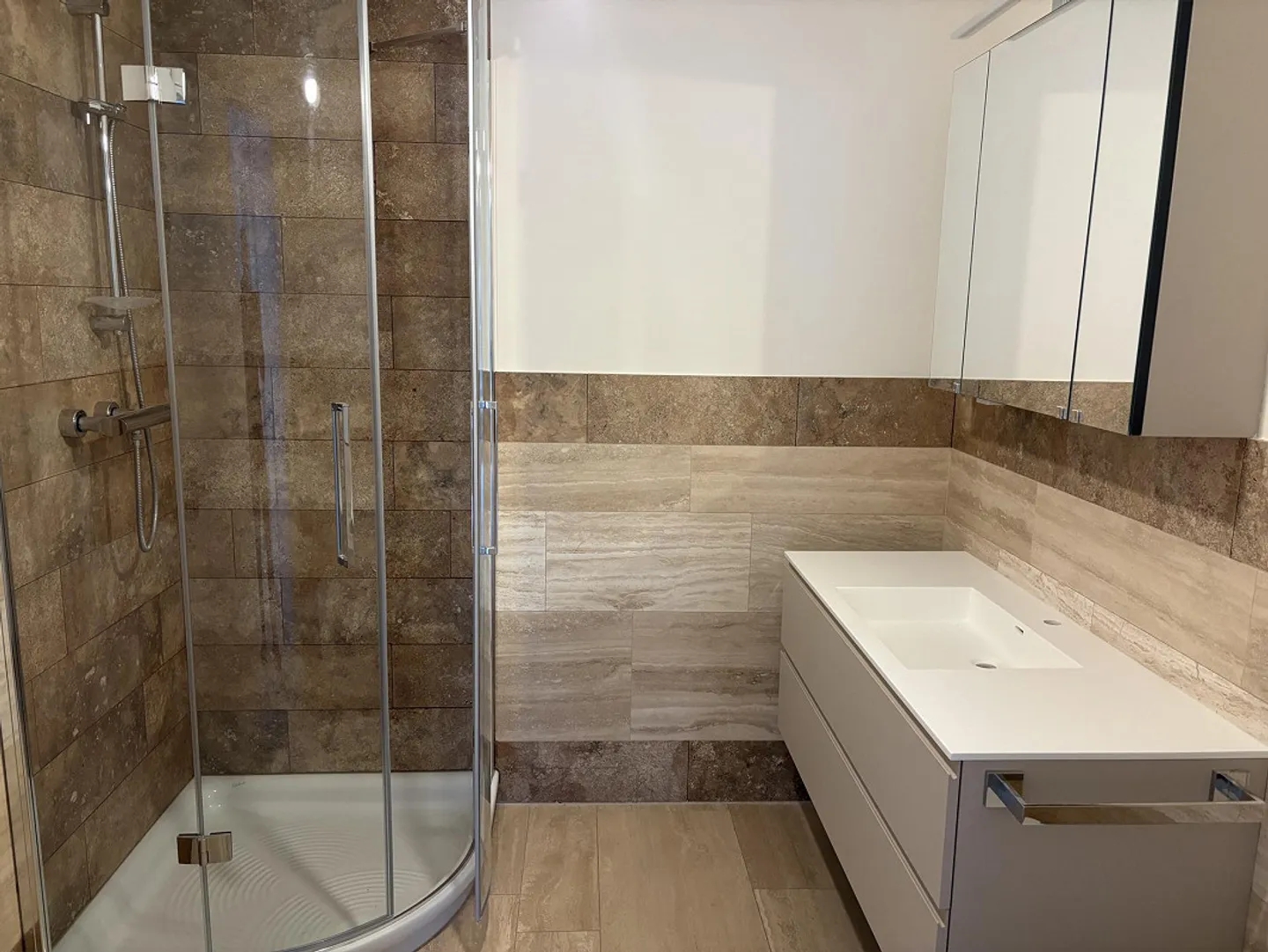 Luxuswohnung mit 4,5 Zimmern im schönen Vico Morcote - Foto 10 von 12