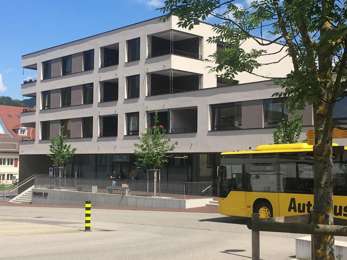 Vivere direttamente in piazza della stazione di Lausen - Foto 8 di 8
