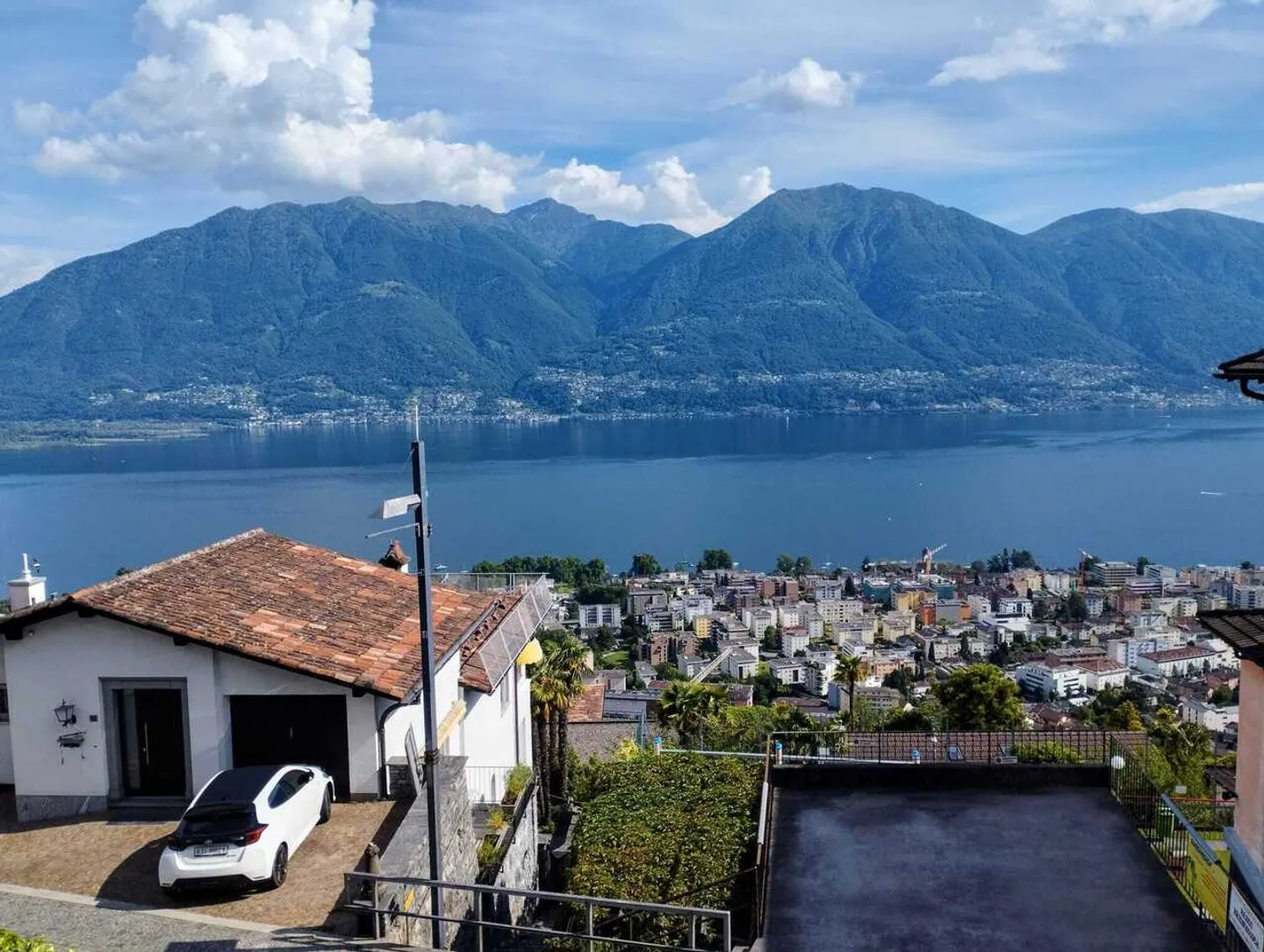BRIONE SOPRA MINUSIO - Typical Ticinese House with stunning lake view - Photo 1 of 31