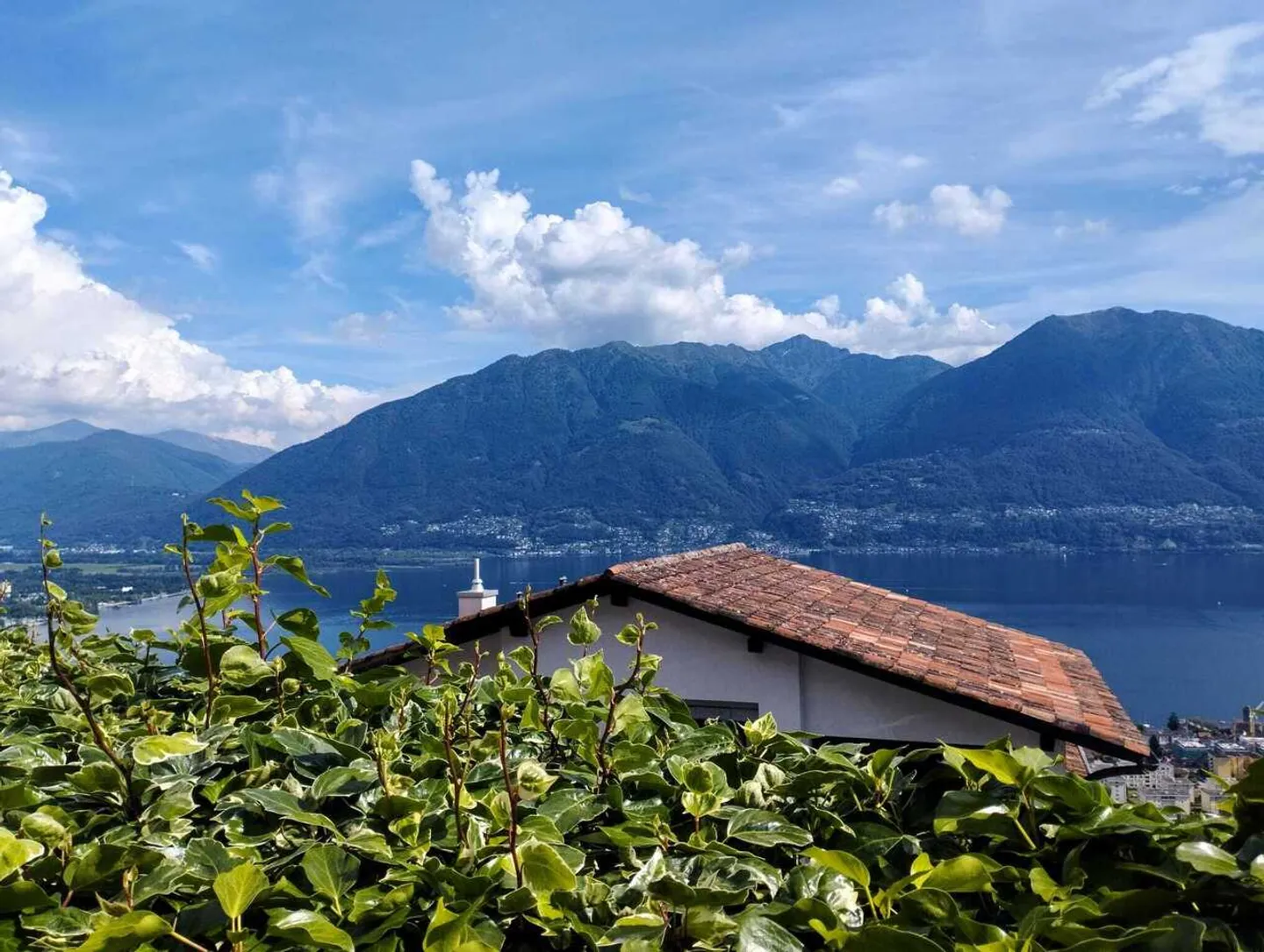 BRIONE SOPRA MINUSIO - Typical Ticinese House with stunning lake view - Photo 4 of 31