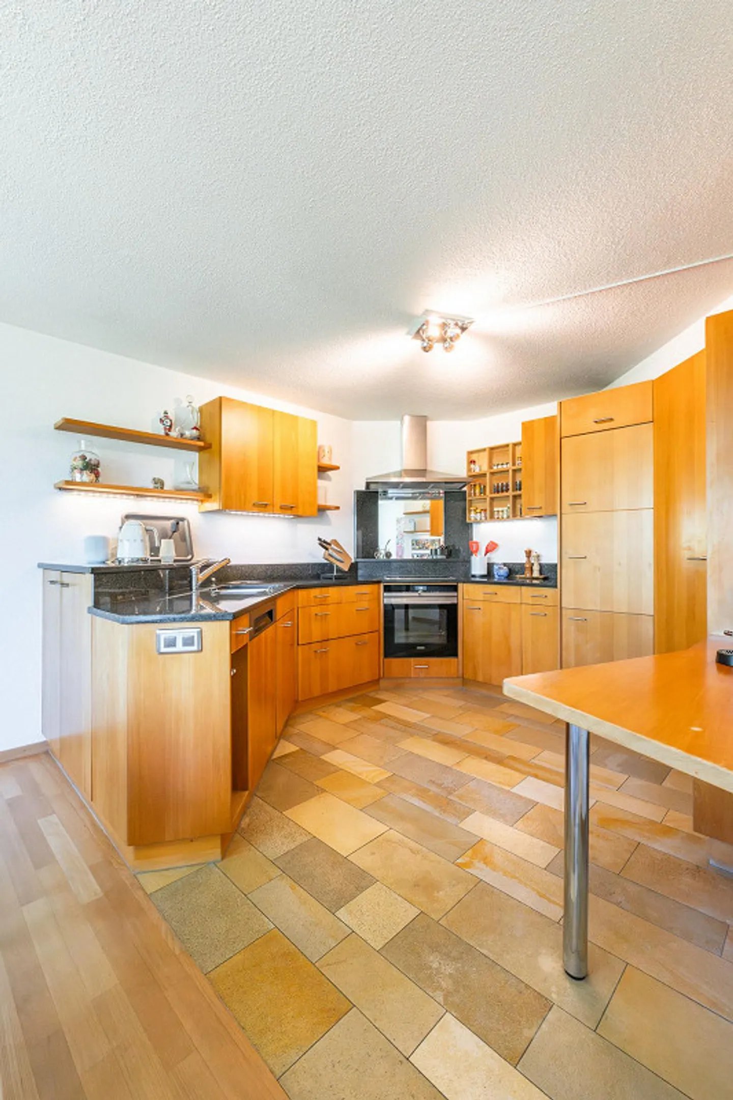 Reihenmittelhaus 5.5 Zimmer - Foto 5 von 12