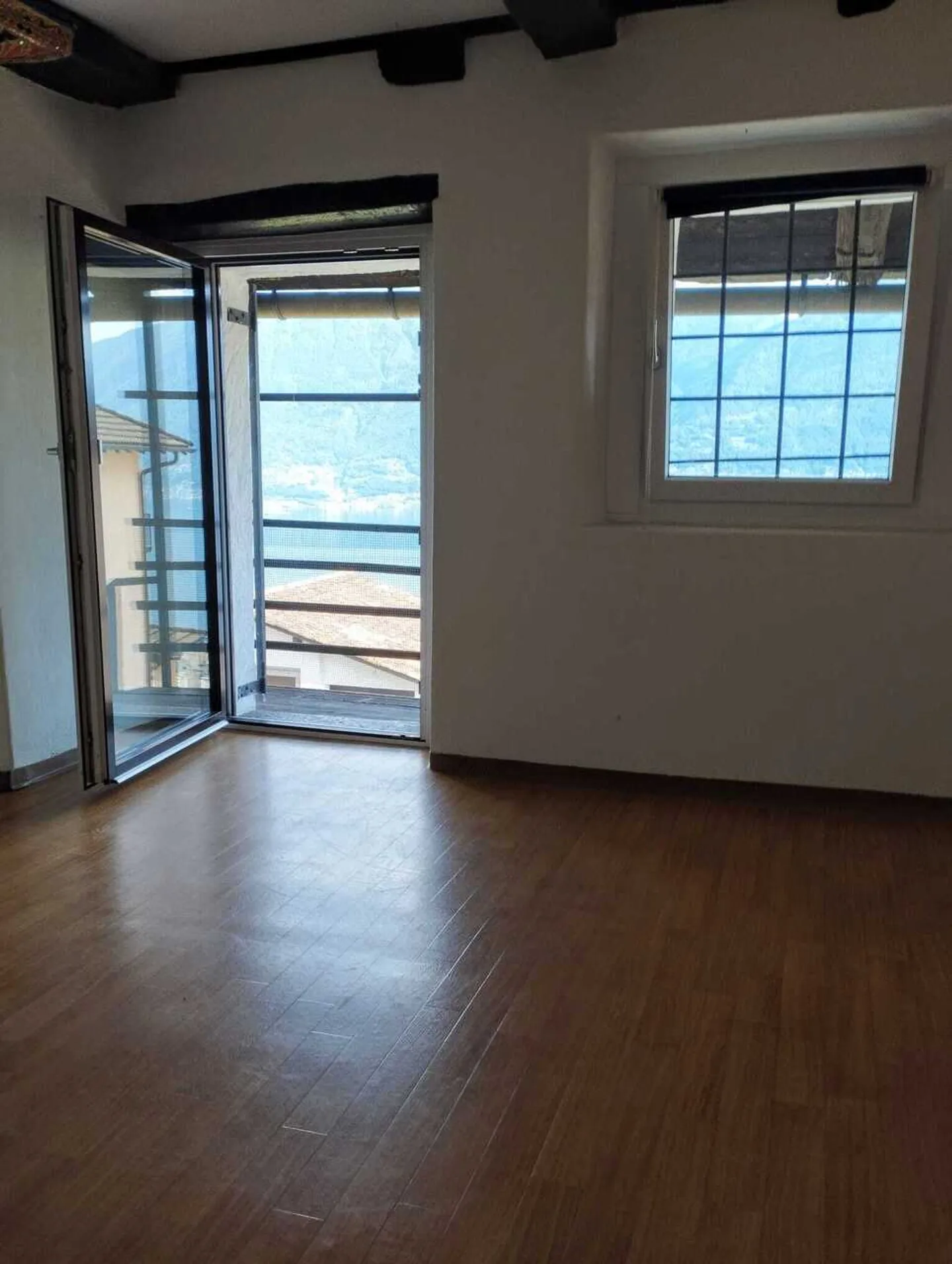 BRIONE SOPRA MINUSIO - Typical Ticinese House with stunning lake view - Photo 24 of 31