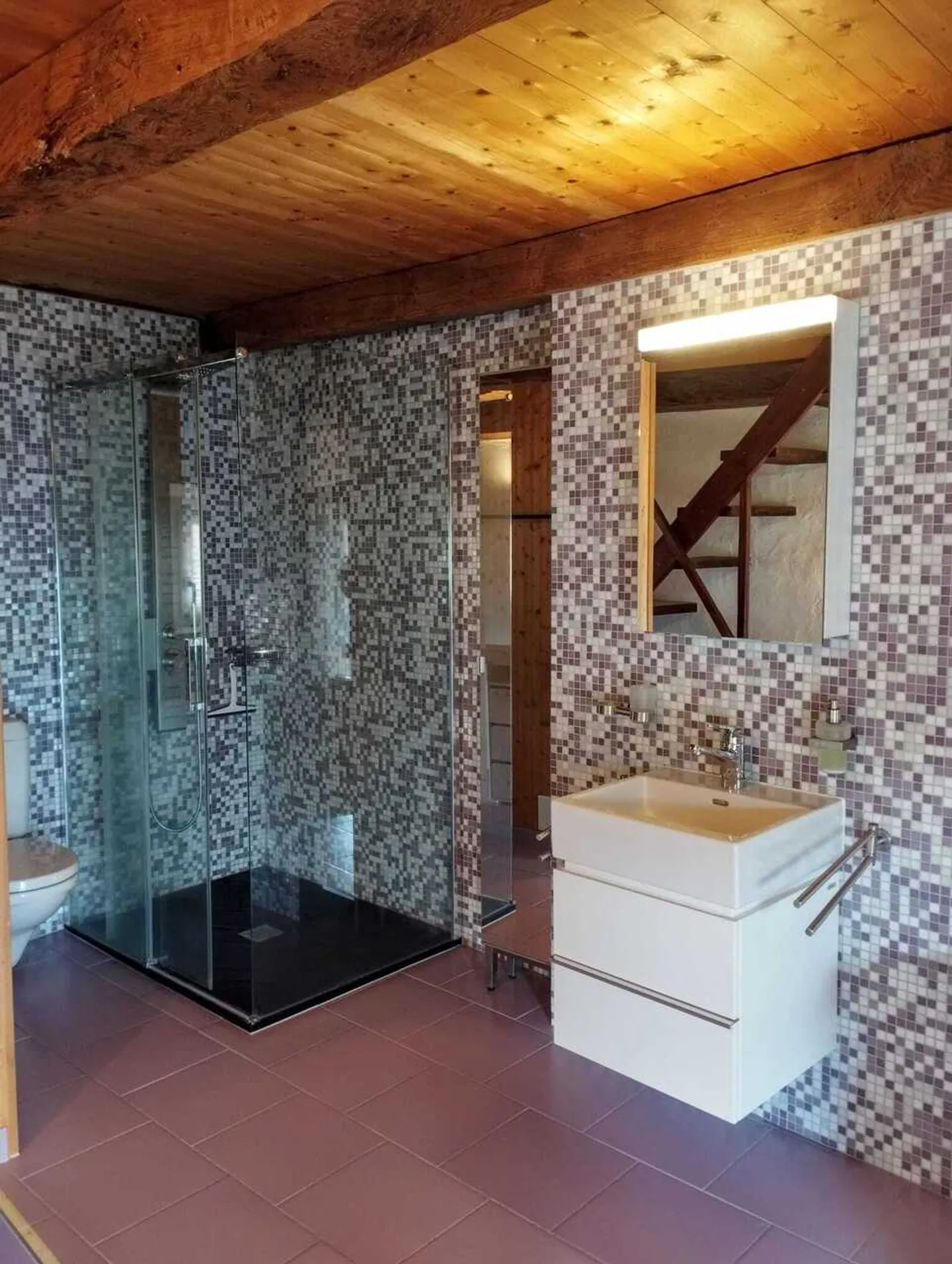 BRIONE SOPRA MINUSIO - Typical Ticinese House with stunning lake view - Photo 25 of 31