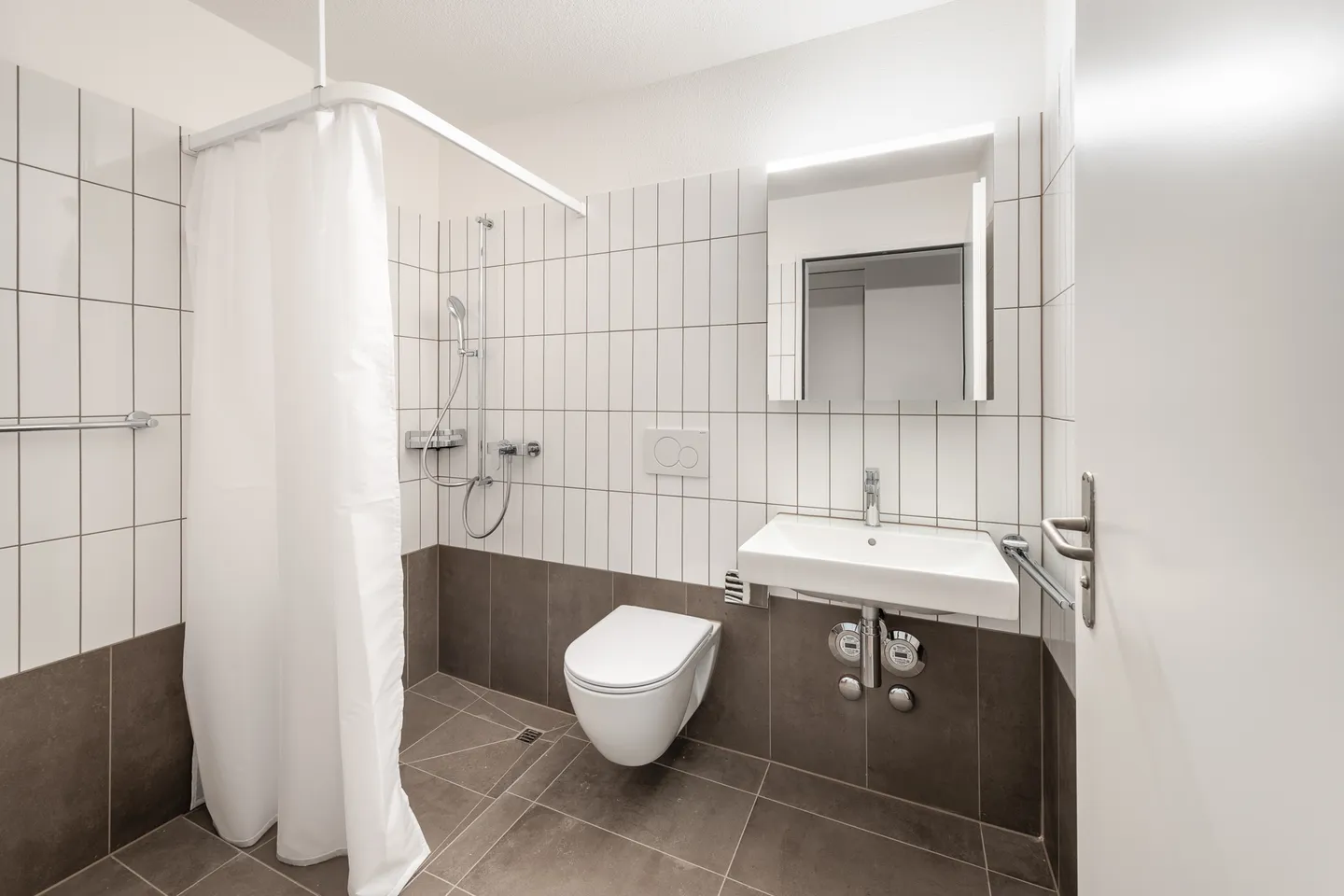 Modernes 5.5-Zimmer-Apartment - Foto 4 von 12