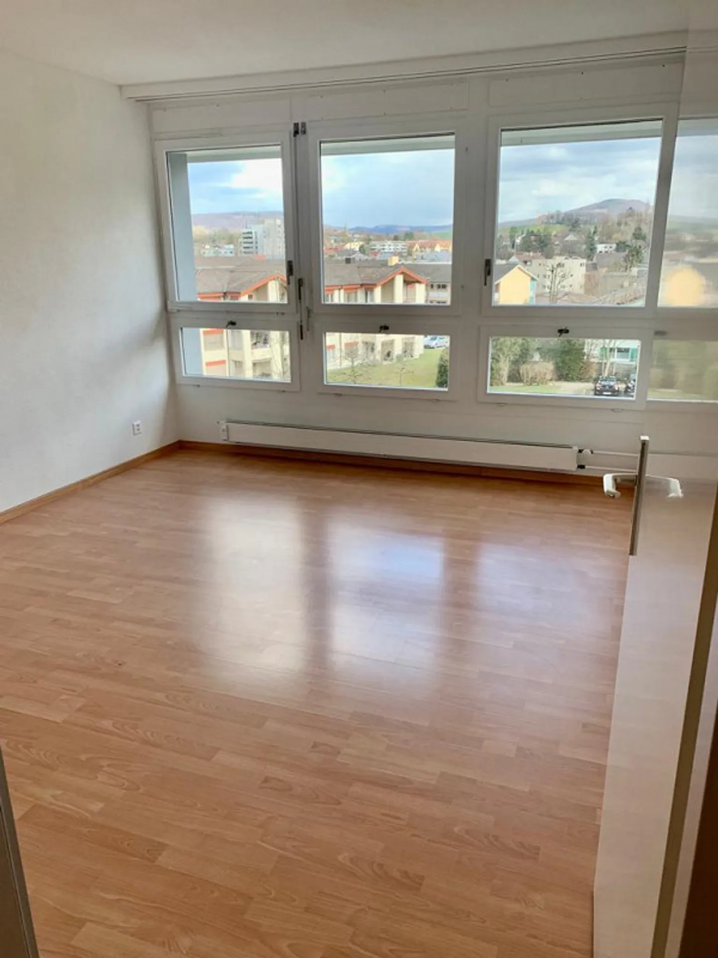 3.5 Zimmer-Wohnung - Foto 2 von 9