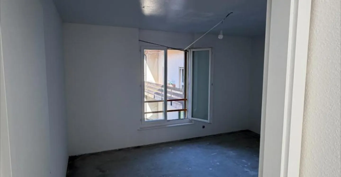 Logement rénové, idéal pour une famille, situé - Photo 5 sur 6