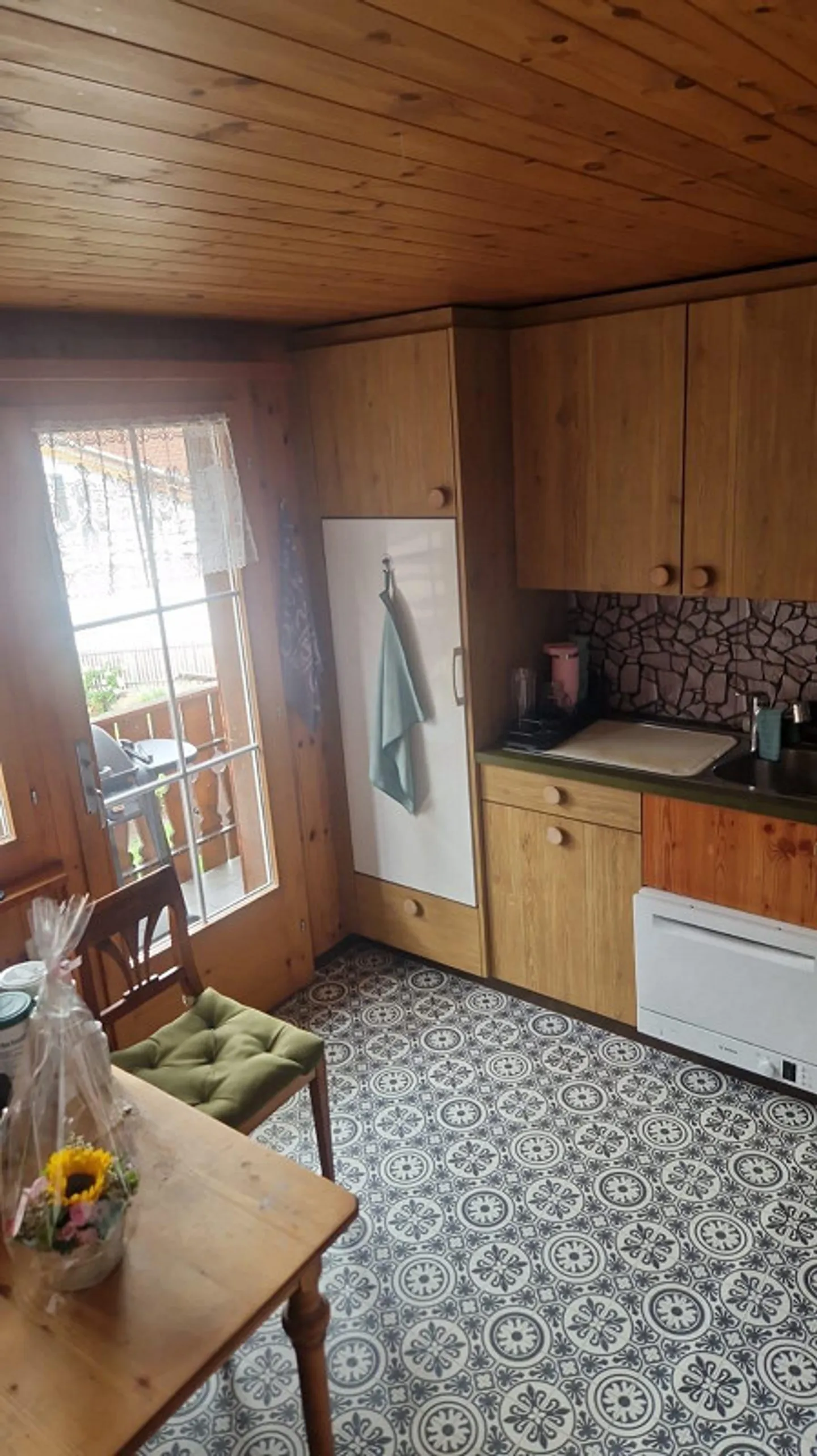 Accogliente casa unifamiliare in posizione tranquilla e soleggiata - Foto 4 di 10