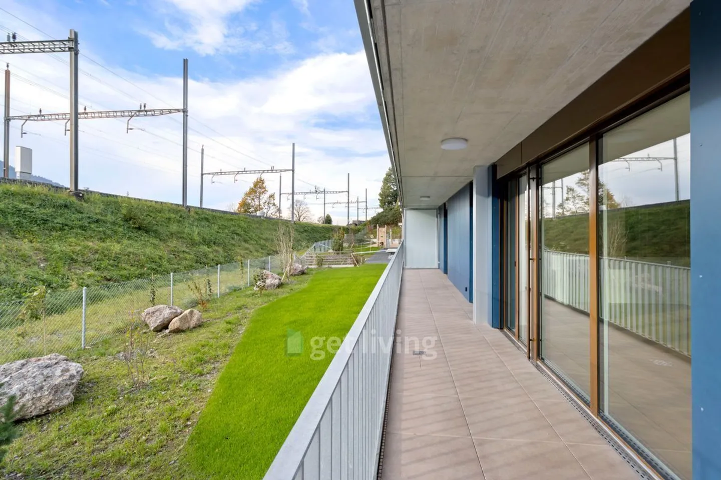 NEW BUILD IN CENTRAL LOCATION READY TO MOVE IN - Photo 9 of 12