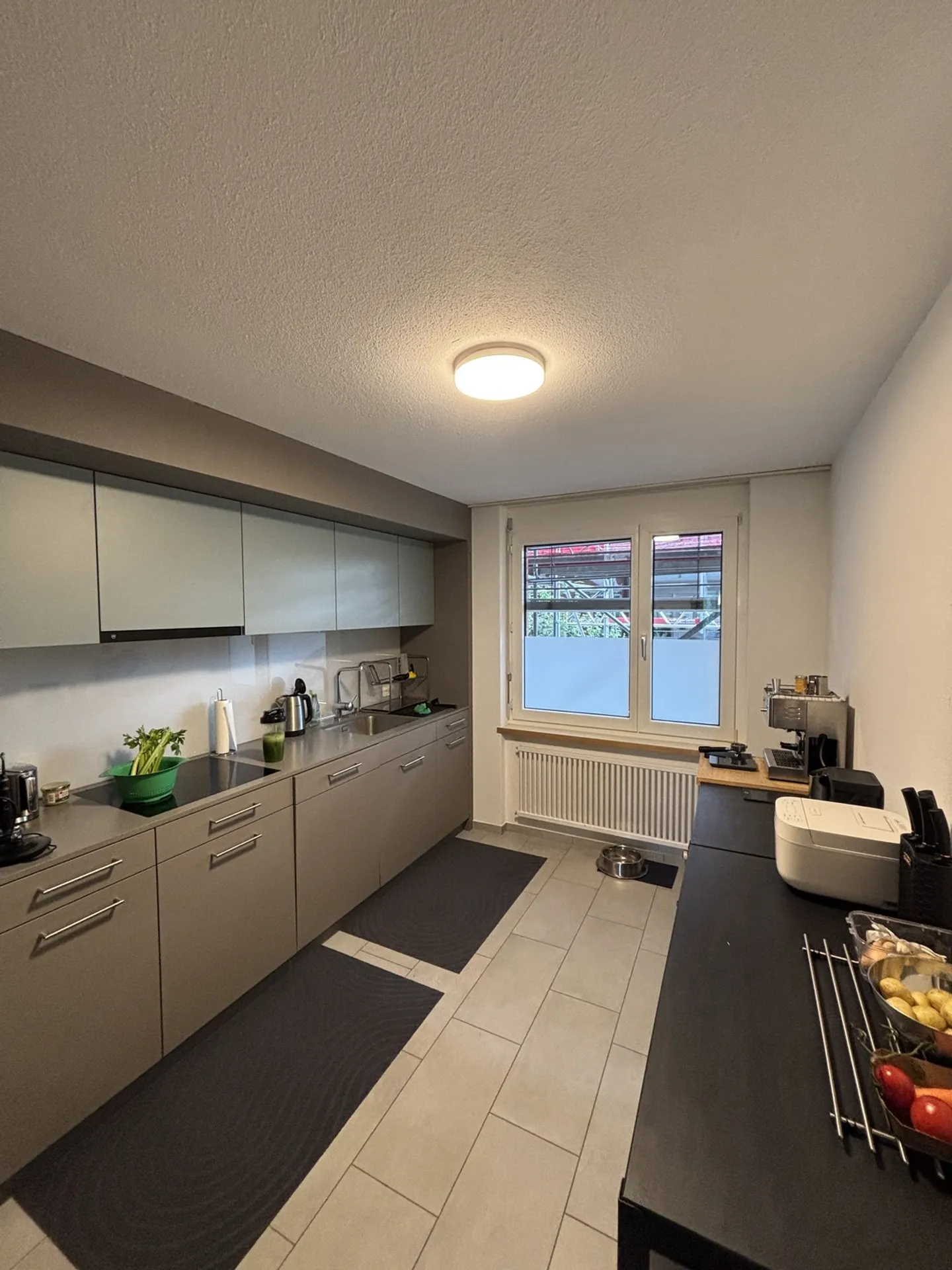 Apartment for rent - Photo 3 of 9
