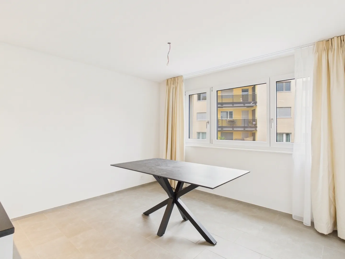 Appartamento moderno 2.5 locali con balcone ad Altstätten - Foto 2 di 11