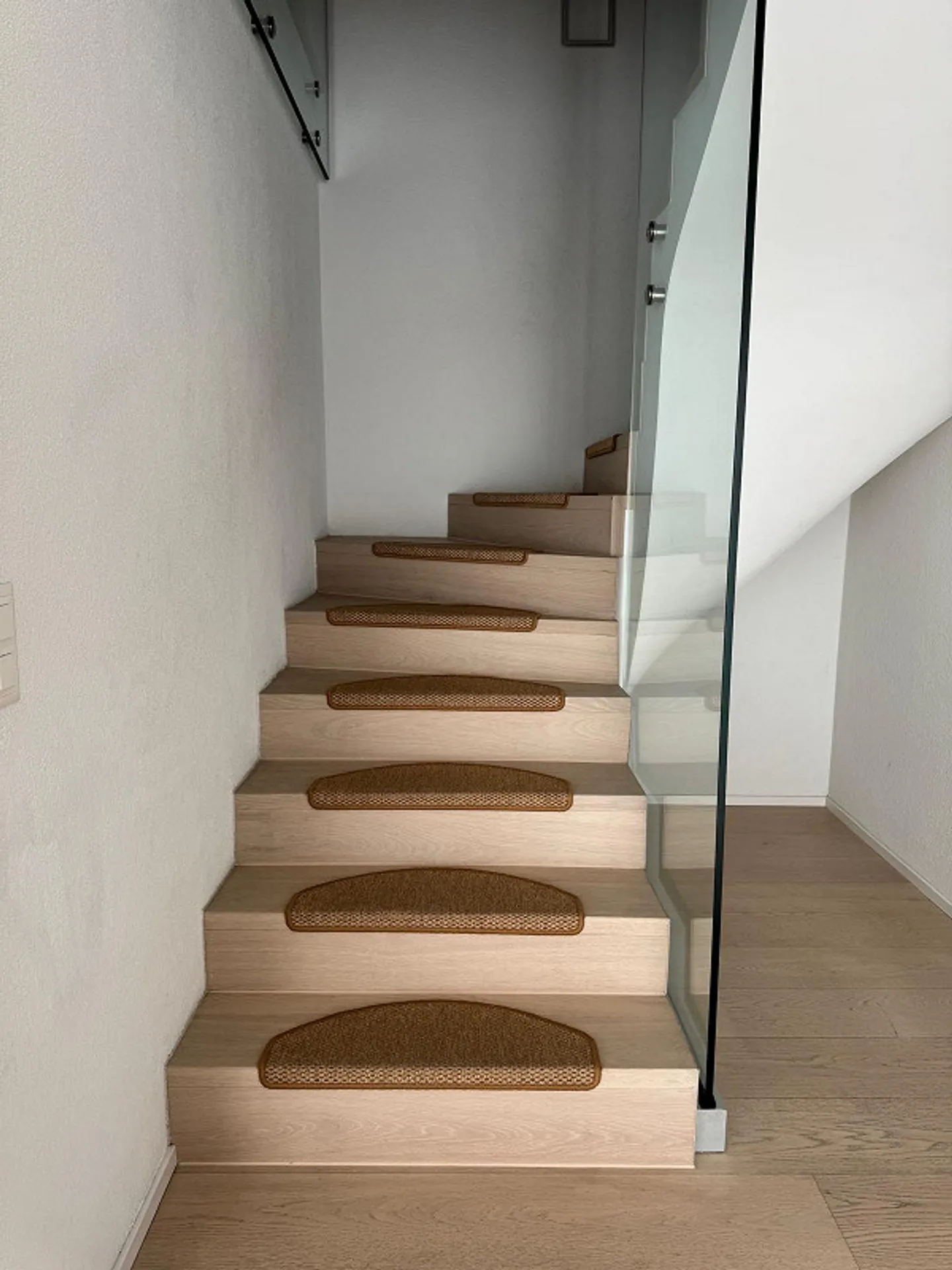 Single-family house in a quiet location - Photo 5 of 12