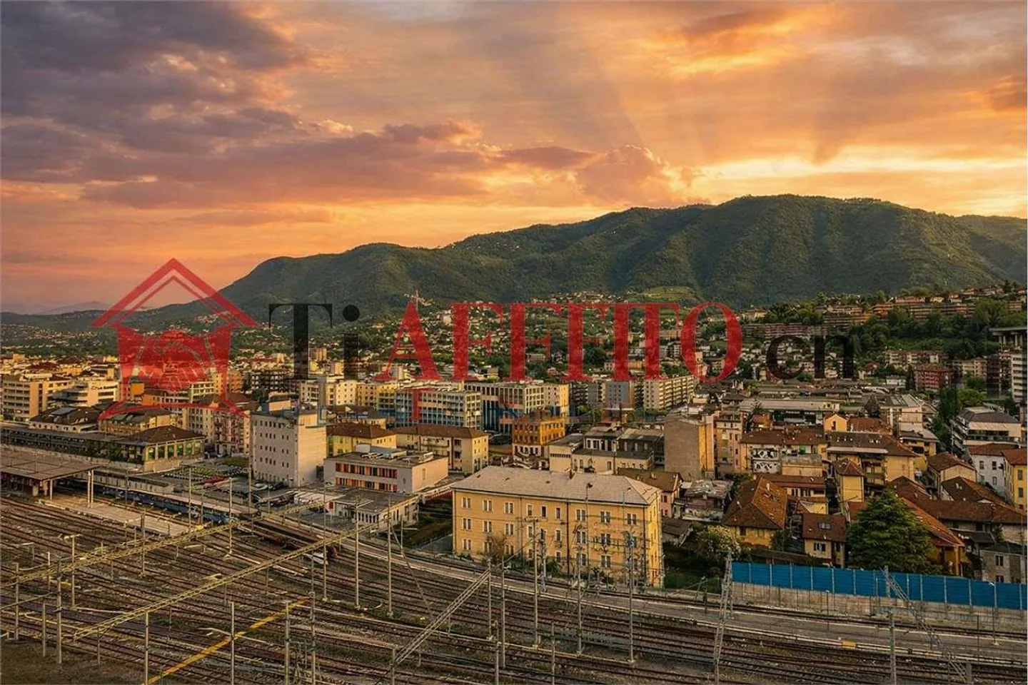 BRIGHT 2.5-ROOM APARTMENT WITH BALCONY ON THE 6TH FLOOR IN CHIASSO CITY - Photo 3 of 6
