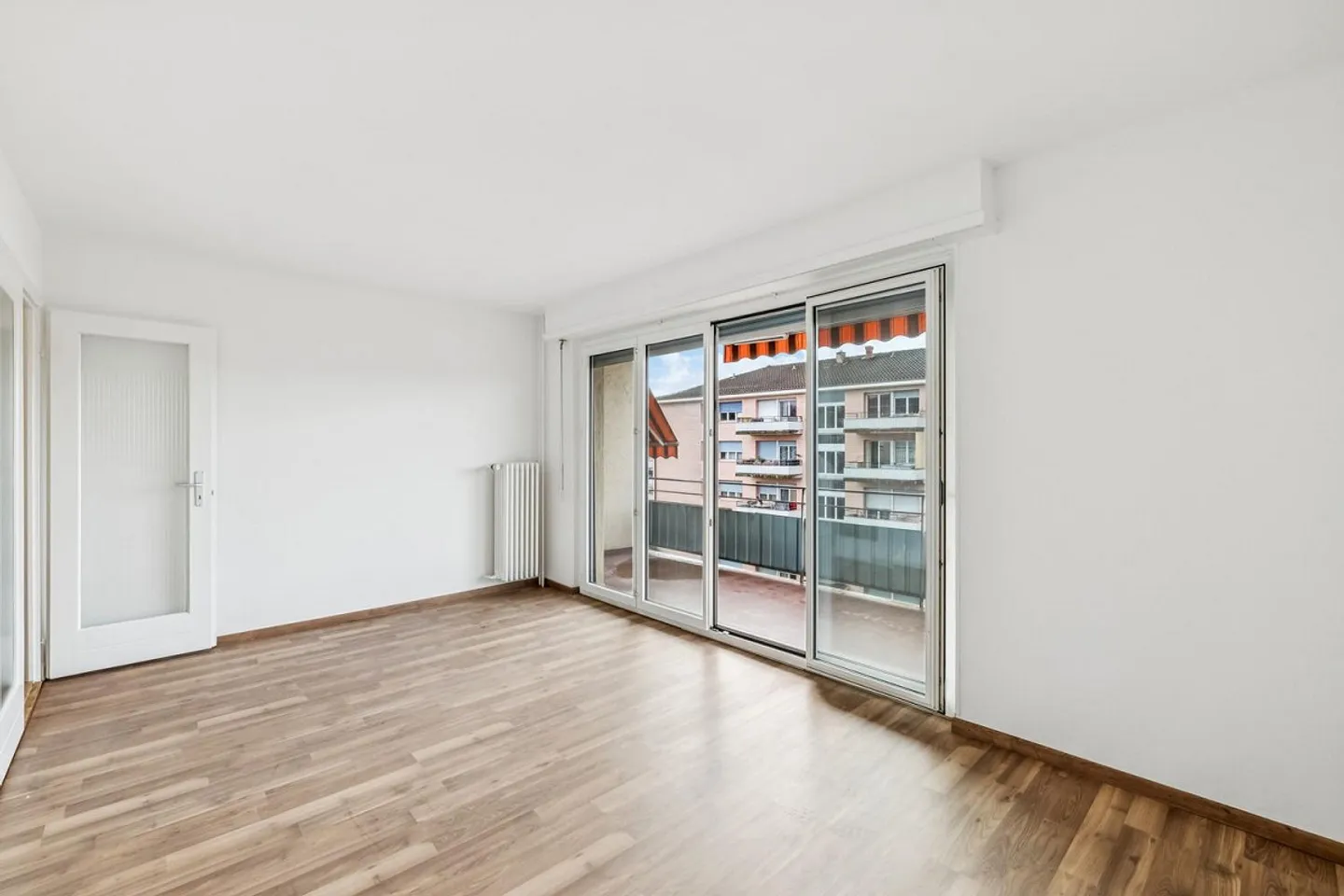 Magnificent 3.5-room apartment, fully refreshed, available immediately - Photo 1 of 10