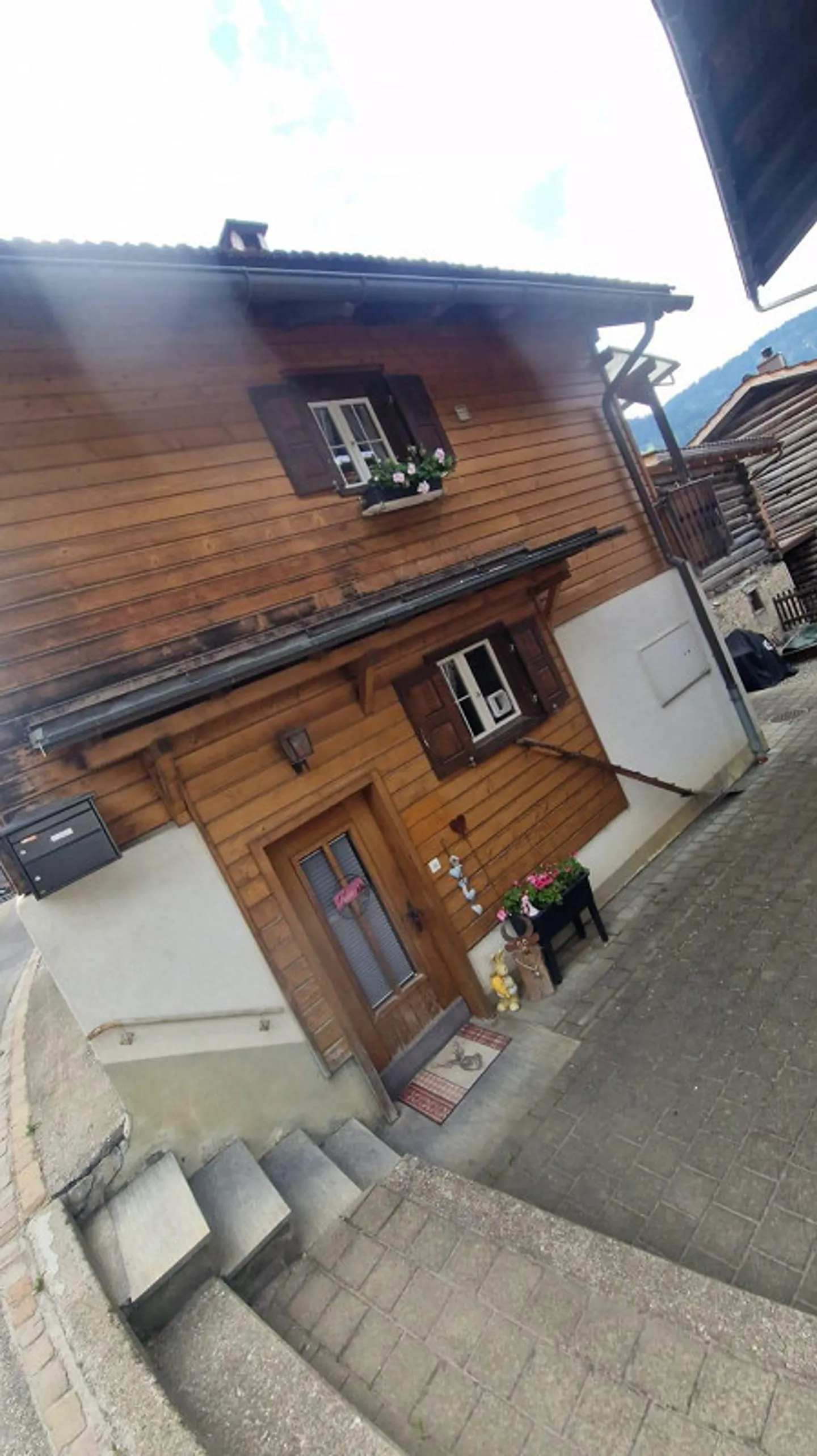 Accogliente casa unifamiliare in posizione tranquilla e soleggiata - Foto 9 di 10