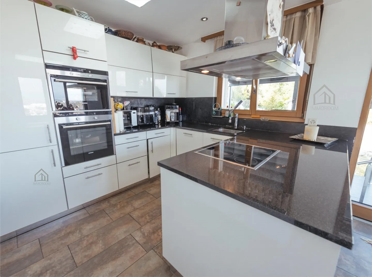 Une vie de rêve avec piscine, bien-être, vue panoramique et forêt - Photo 7 sur 25