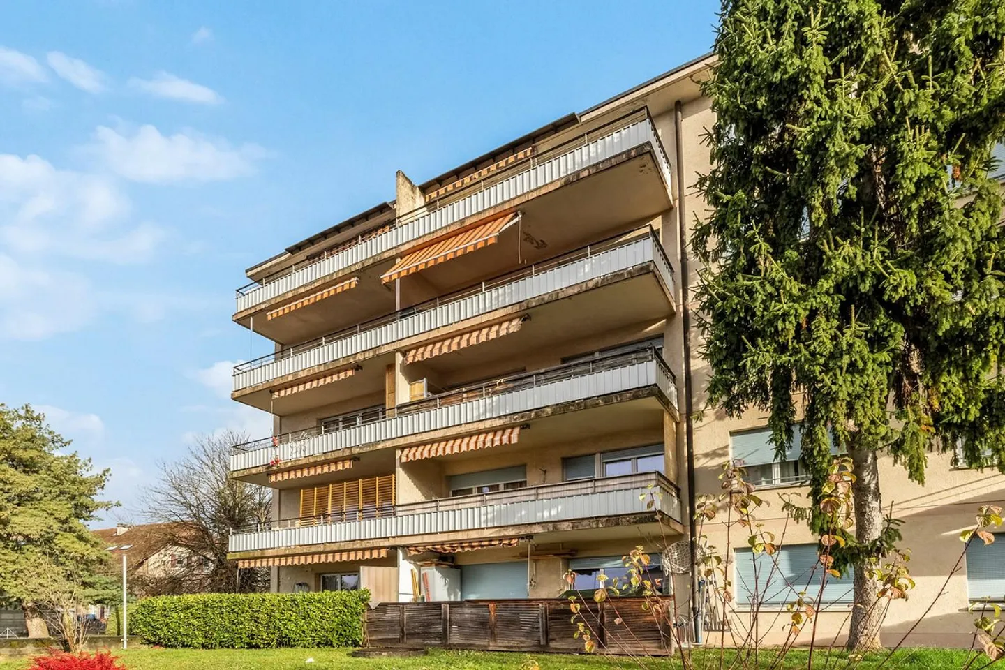 Magnificent 3.5-room apartment, fully refreshed, available immediately - Photo 10 of 10