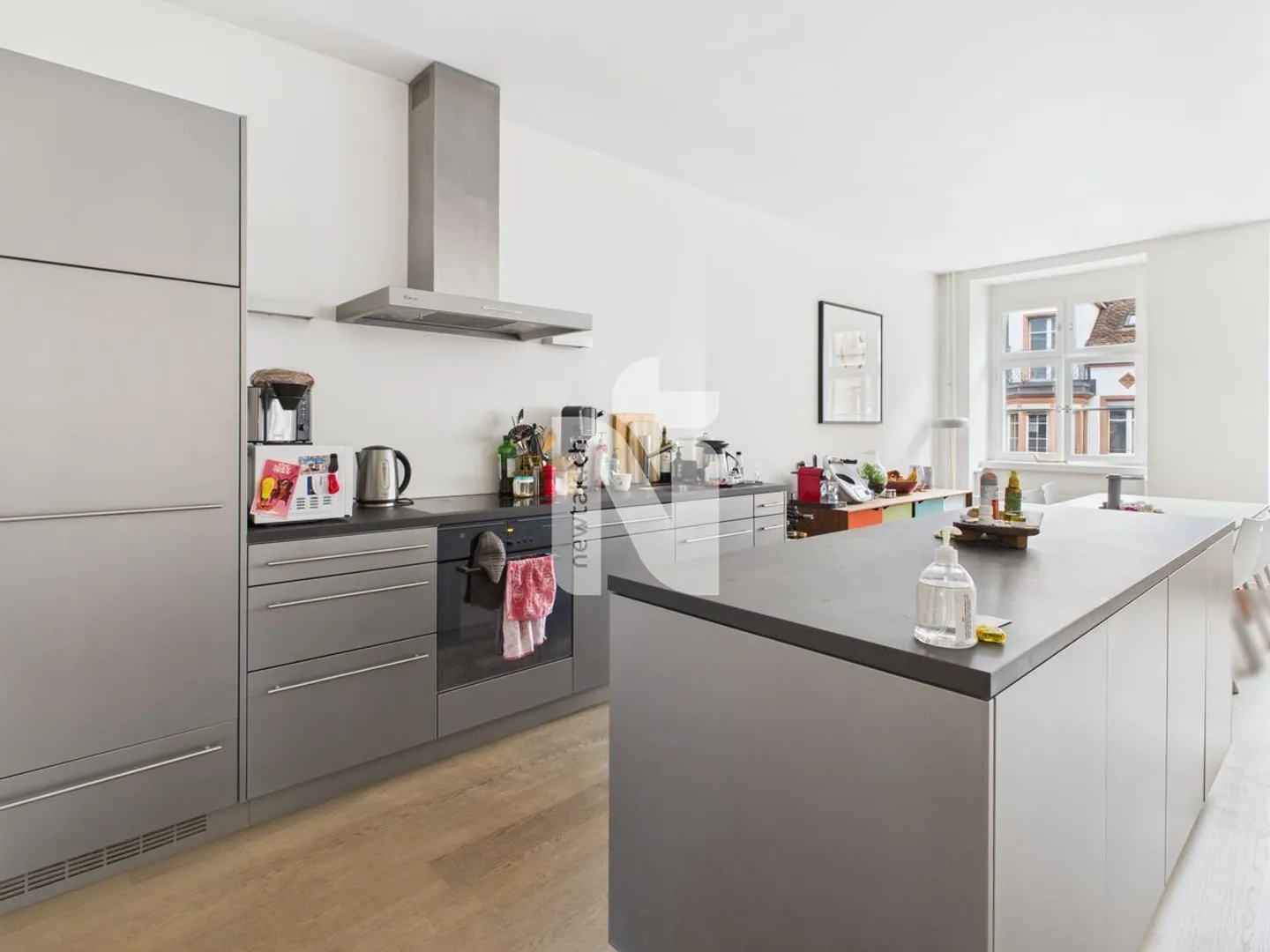 Modern and bright 3.5-room apartment in a central location near Spalentor - Photo 1 of 7