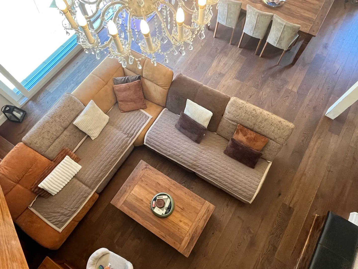 Diese wunderschöne Villa mit Pool ist zum Verkauf - Foto 1 von 4