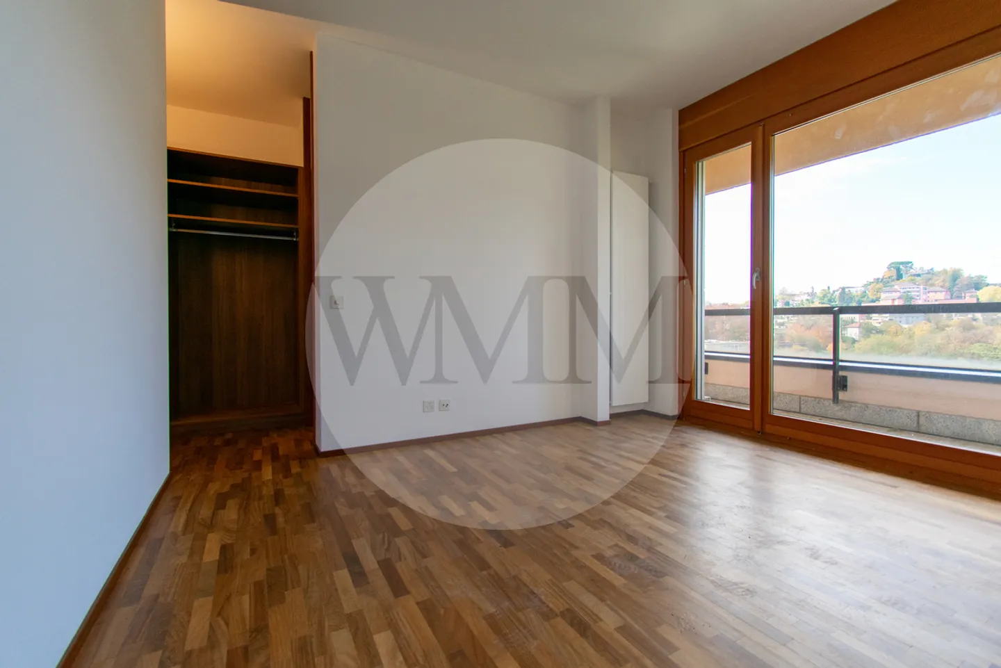 PENTHOUSE 3.5 ROOMS RENOVATED WITH FIREPLACE AND LAKE VIEW - Photo 15 of 19