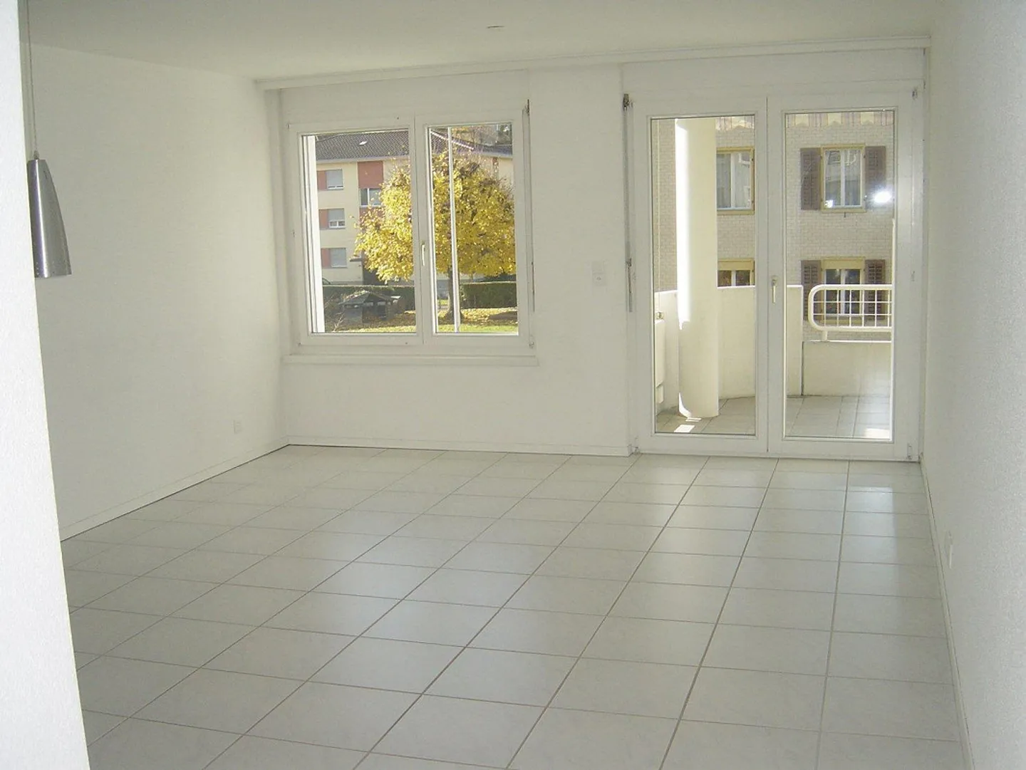 KOPIE - Sonnige 2.5-Zimmer-Wohnung mit Balkon in Reinach - Foto 4 von 13