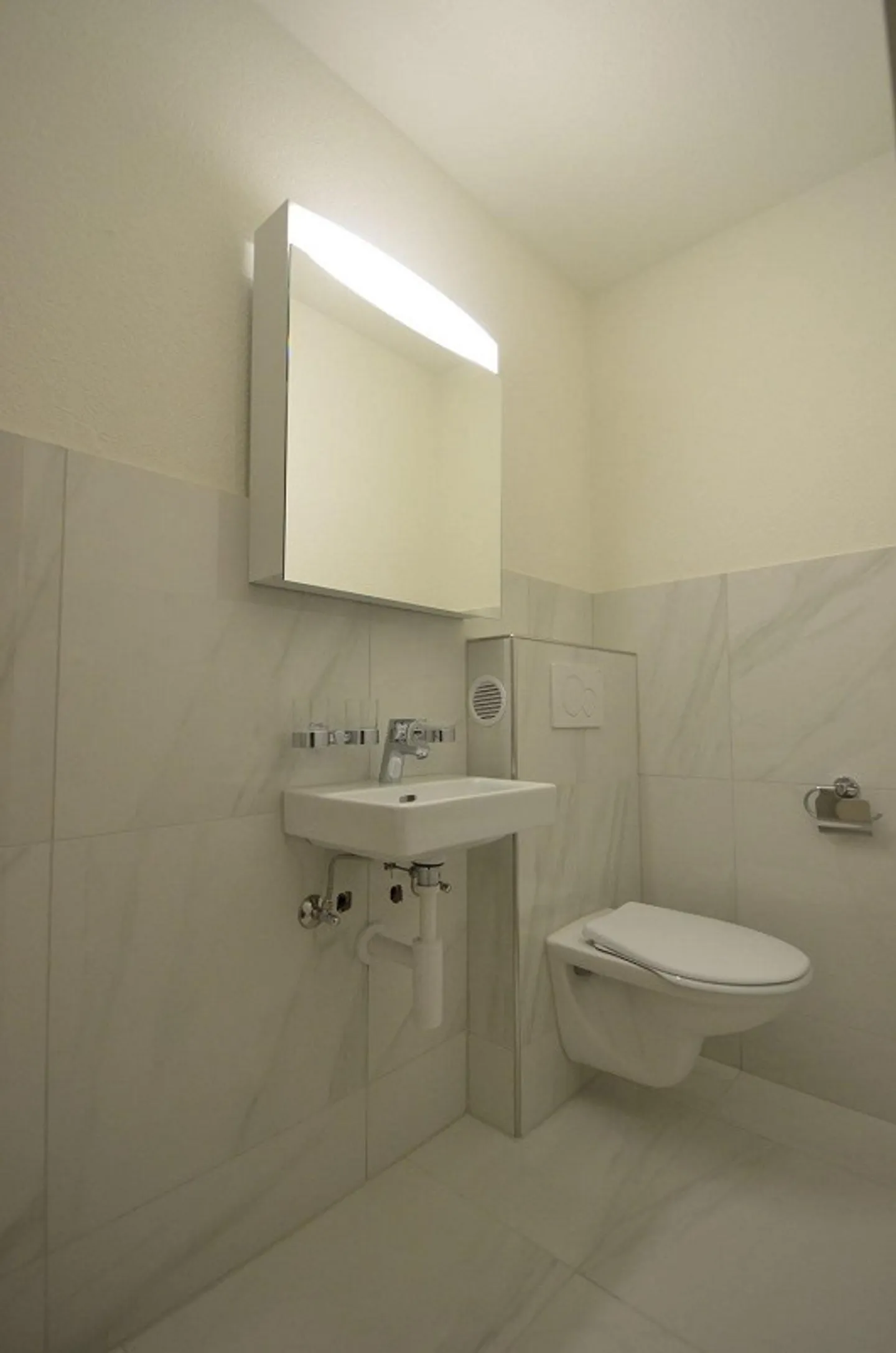Appartement lumineux de 4,5 pièces à Kleefeld-Ouest - Photo 5 sur 8