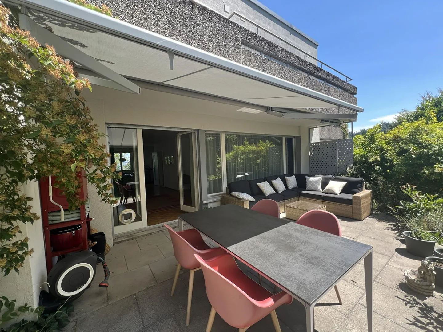 Casa a schiera 6-1/2 stanze a Schliern vicino a Köniz con area giardino - Foto 1 di 15