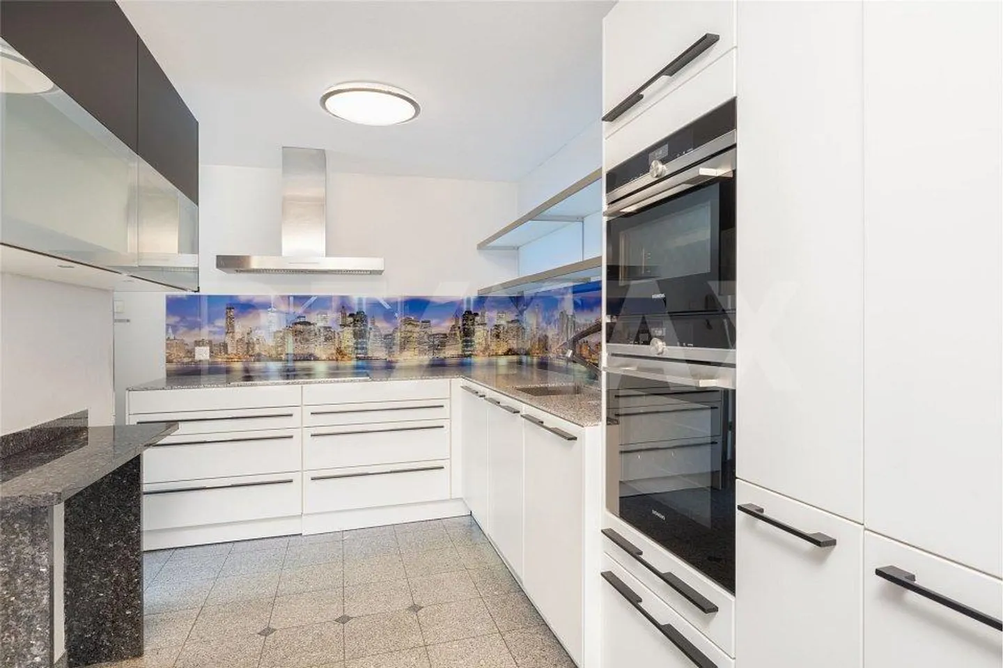 Reihenhaus mit 6,5 Zimmern - Foto 3 von 13