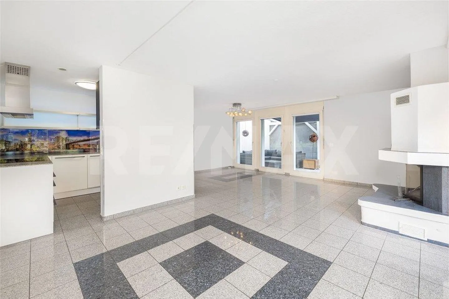 Reihenhaus mit 6,5 Zimmern - Foto 4 von 13