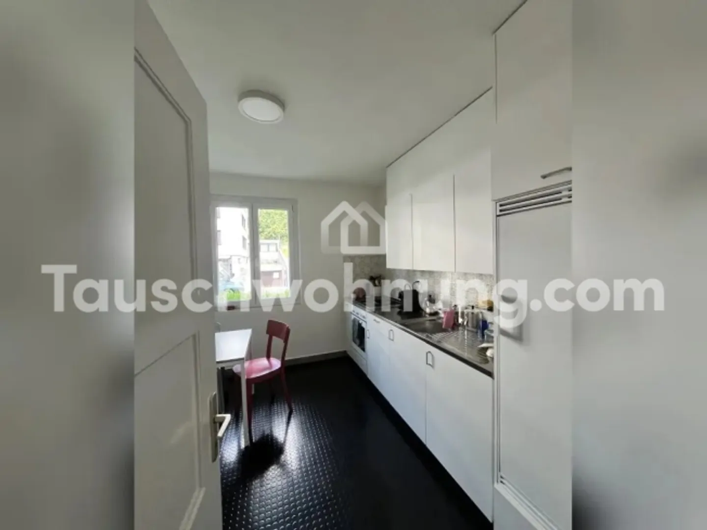 [APPARTAMENTO IN SCAMBIO] Appartamento di 3,5 stanze direttamente sulla Limmat - Foto 8 di 10
