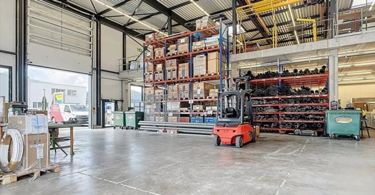 Industrielles Objekt - Foto 2 von 13