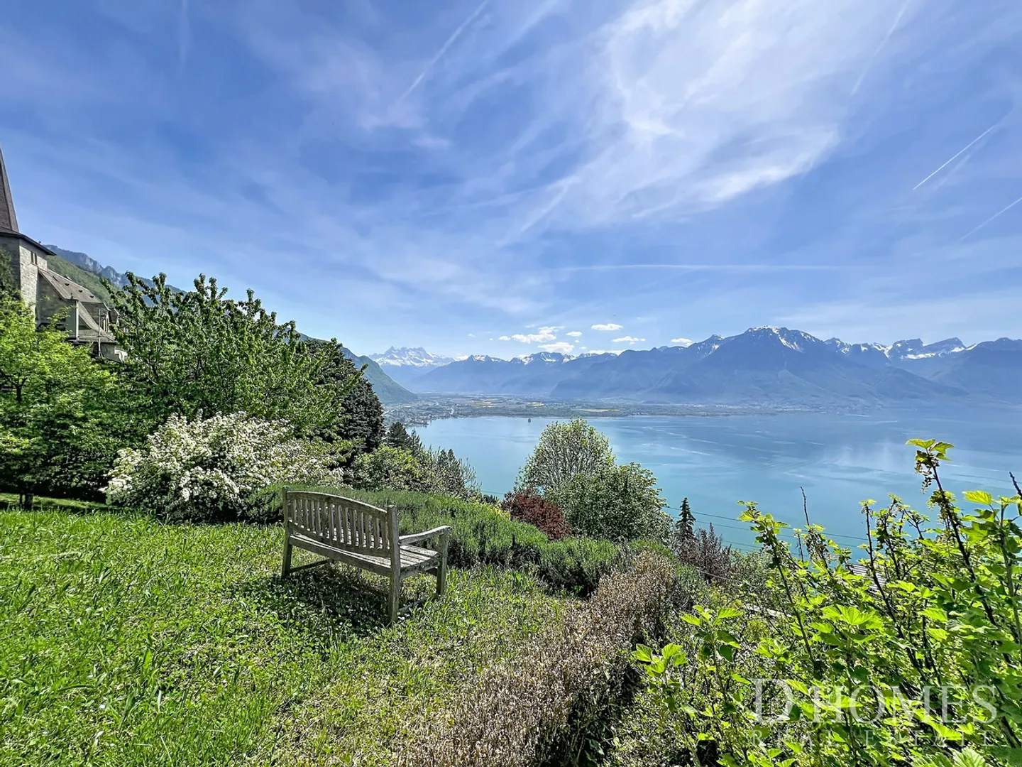 Propriété extraordinaire - Vue panoramique sur le lac et les montagnes - Photo 1 sur 12